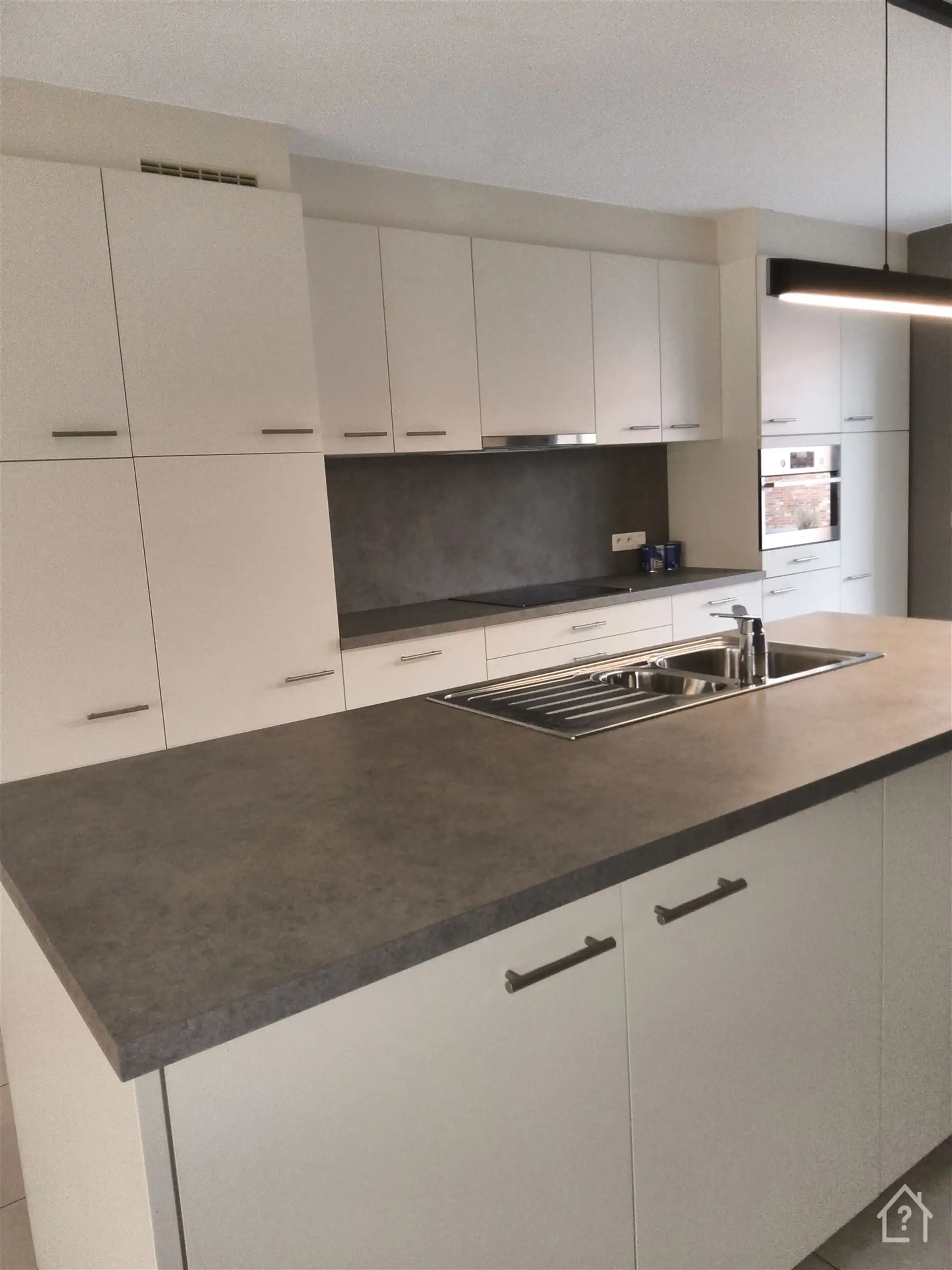 2 slaapkamer appartement met privatieve tuin en 2 parkings foto 7