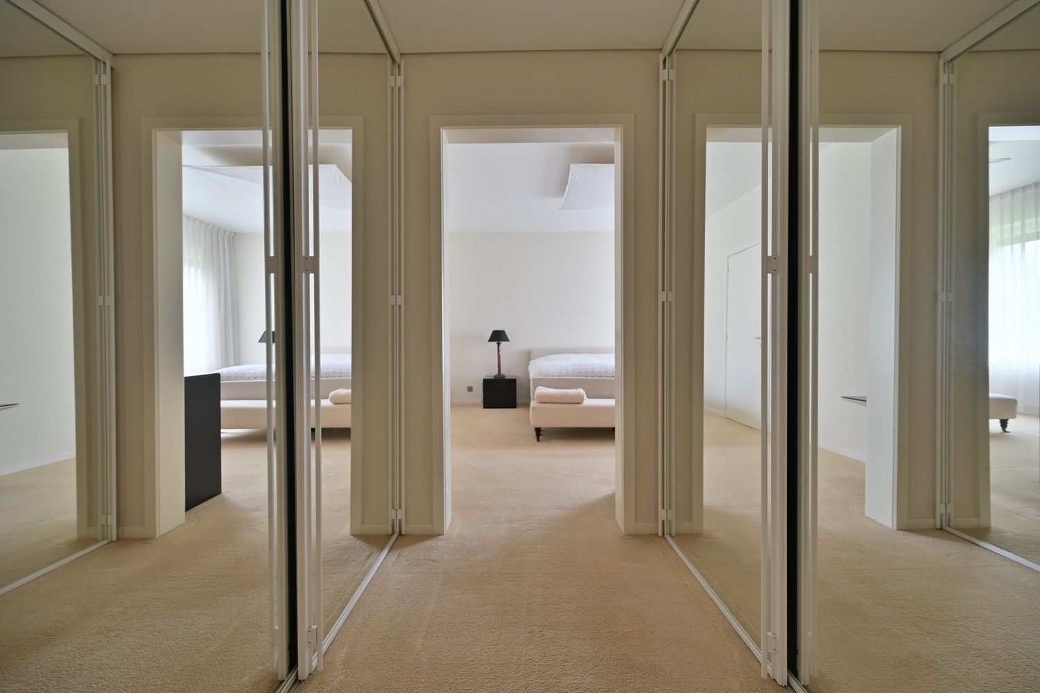 Exclusief, gelijkvloers villa-appartement van 275 m² met 4 slaapkamers, op unieke locatie in Parkdomein Petersheim, nabij het centrum van Lanaken foto 15