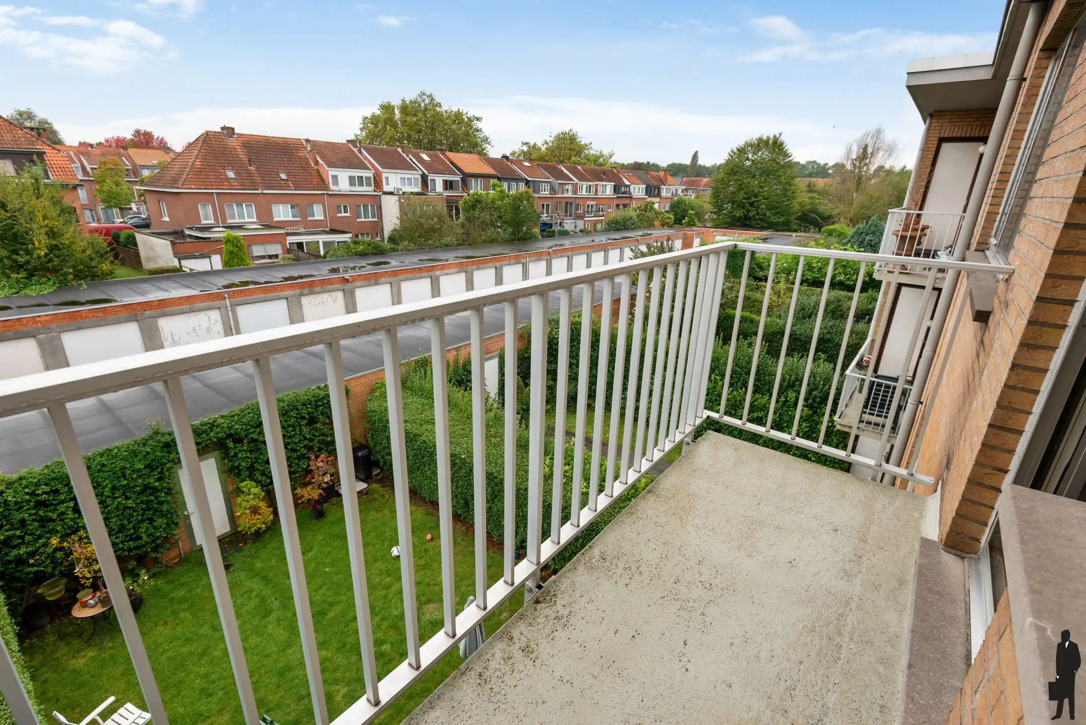 Ruim 2 slaapkamer-app met terras in de gegeerde Elsdonkwijk foto 12