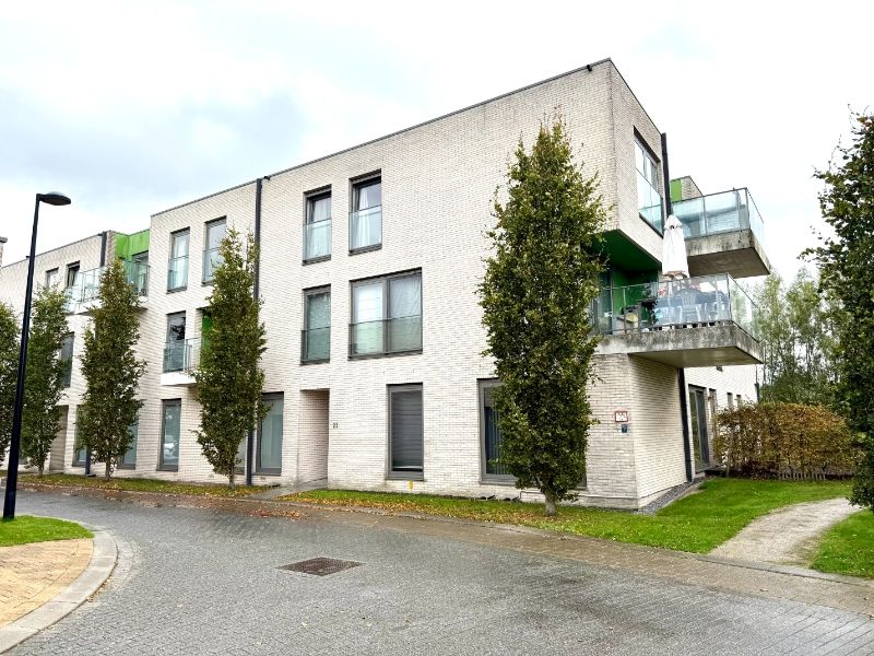 Zonnig, centraal gelegen appartement met 2 slaapkamers en ruim terras (12 vkm) met zicht op de Leie foto 2