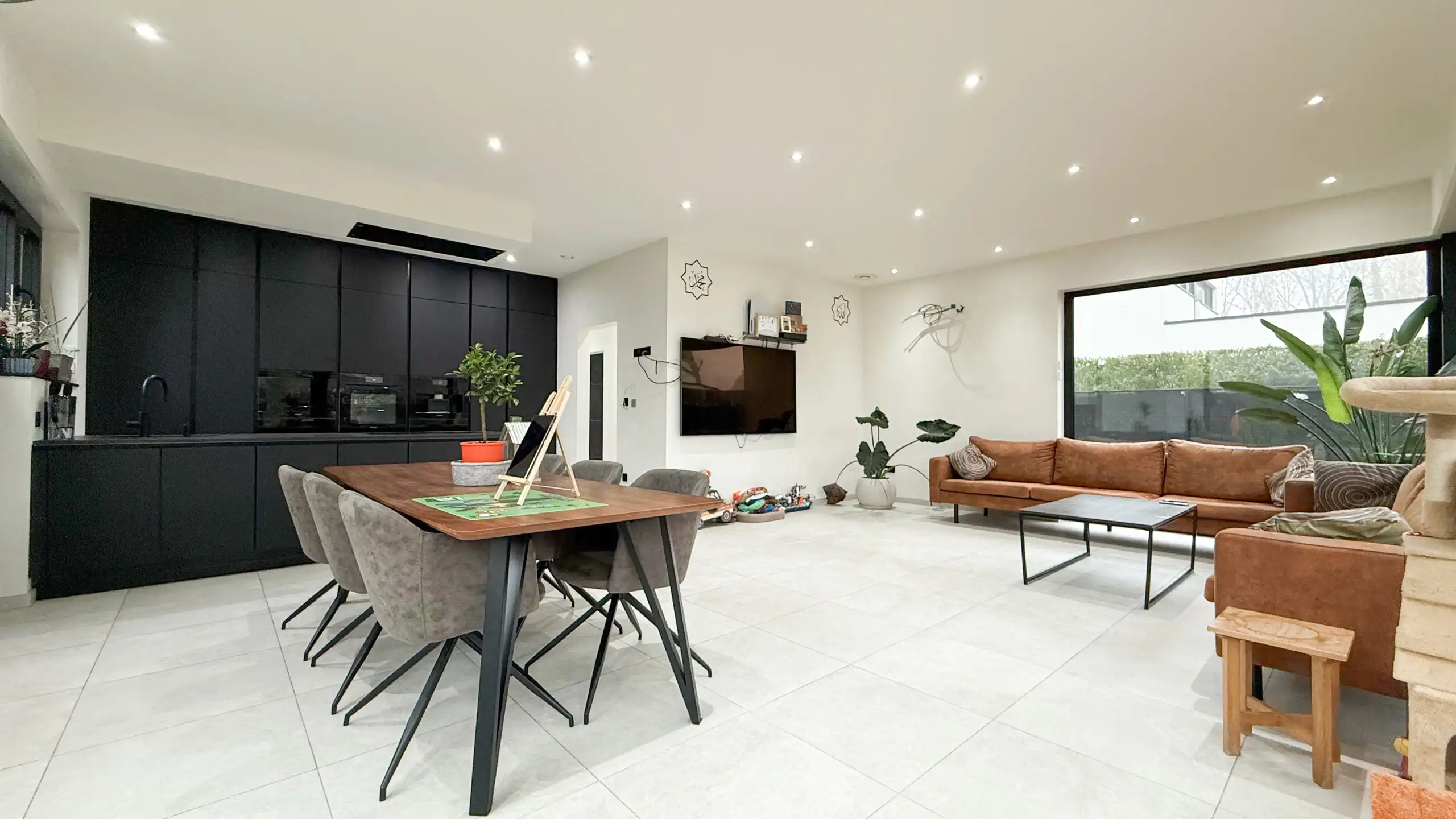Exclusieve villa in Genk – stijlvol wonen aan 2% registratie foto 5