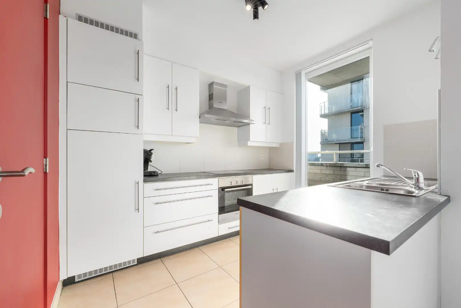 Instapklaar appartement met 2 slaapkamers te koop in Lokeren foto 6