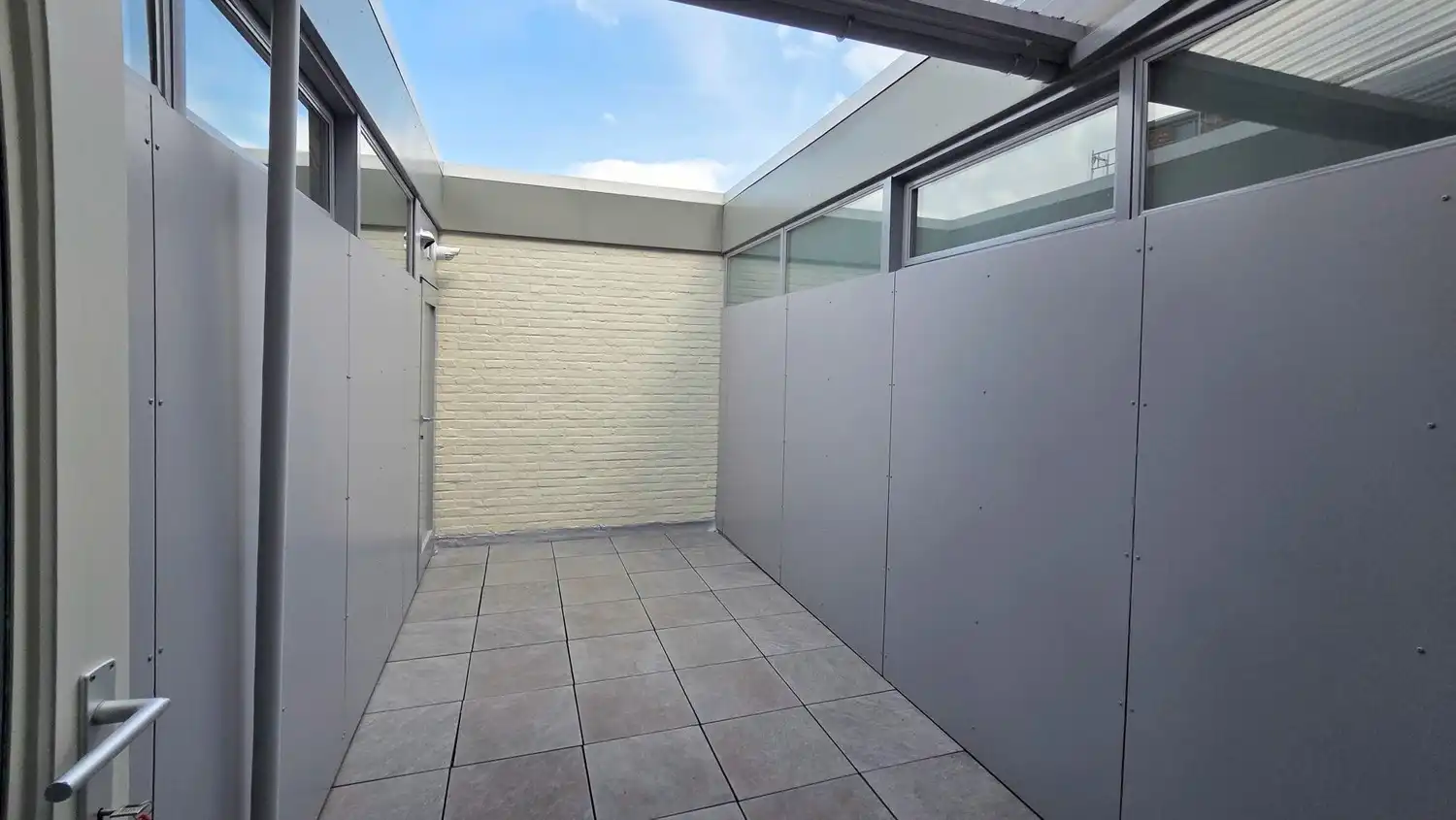 DUPLEX APPARTEMENT MET 2 SLAAPKAMERS EN TERRAS foto 11