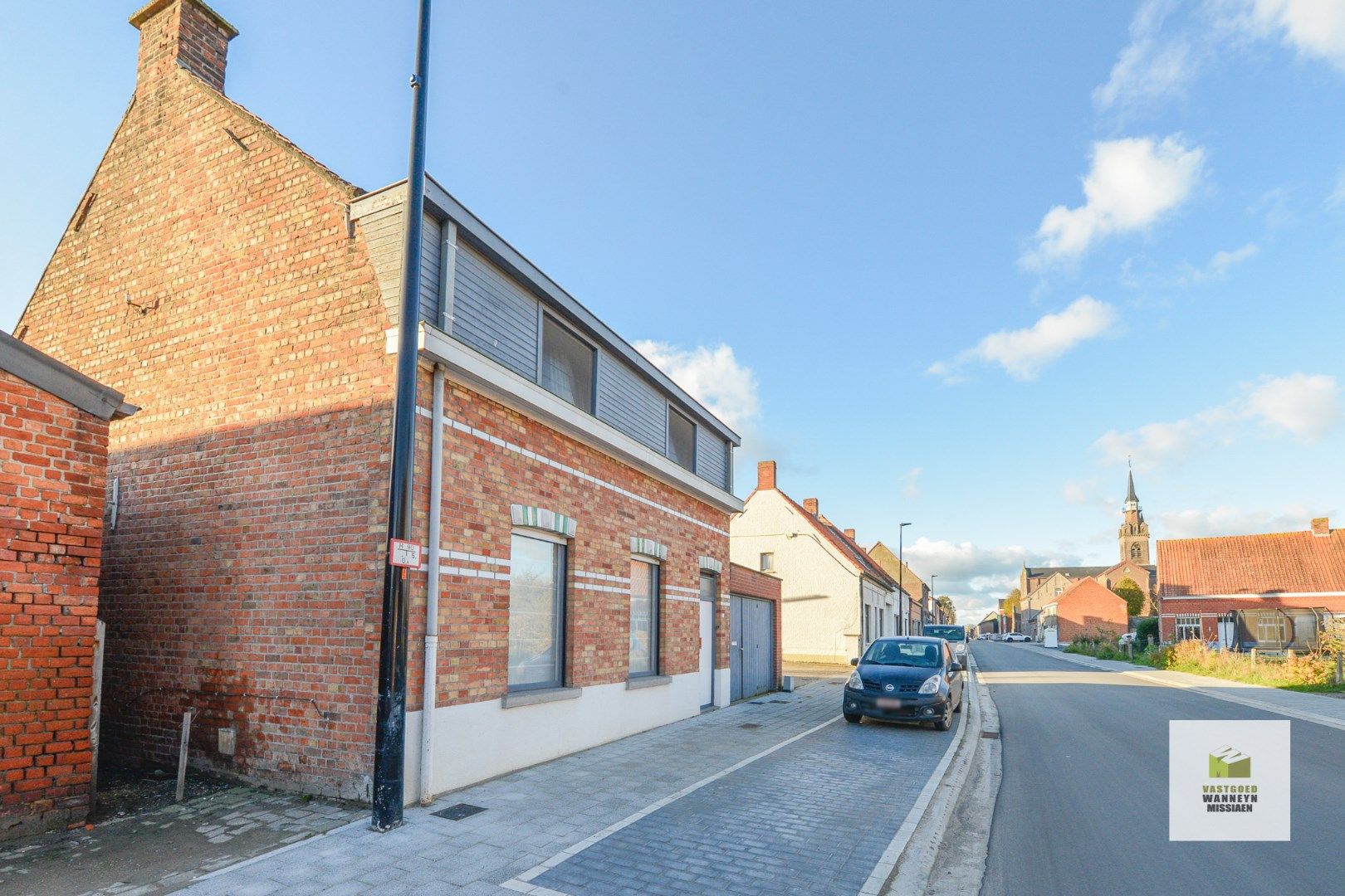 Hoofdfoto van de publicatie: Gezellige woning met 3 slaapkamers, tuin en garage te centrum Doomkerke