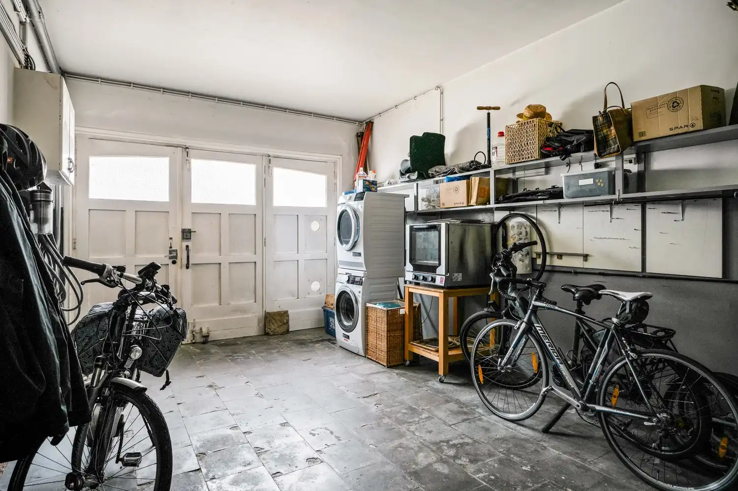 Instapklare woning met 4 slpkrs met gezellige stadstuin en garage foto 25
