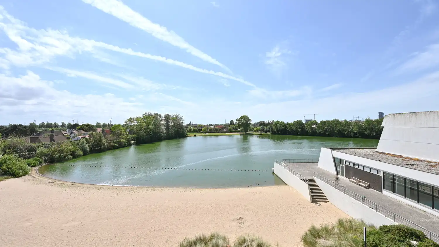 Instapklaar vernieuwd appartement met zuidgericht terras en open zicht foto 7