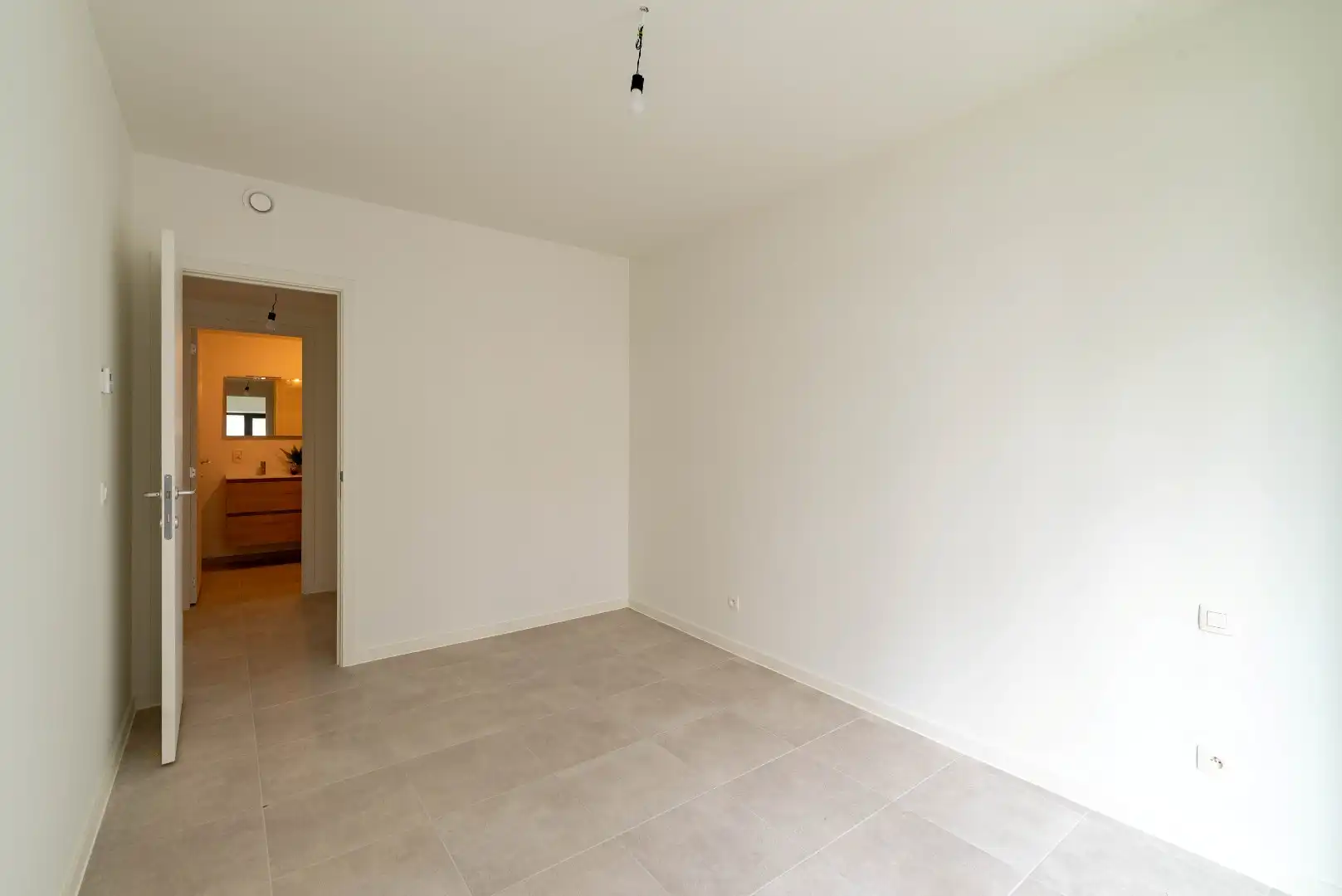 Prachtig nieuwbouw appartement met 2 slk en terras foto 16