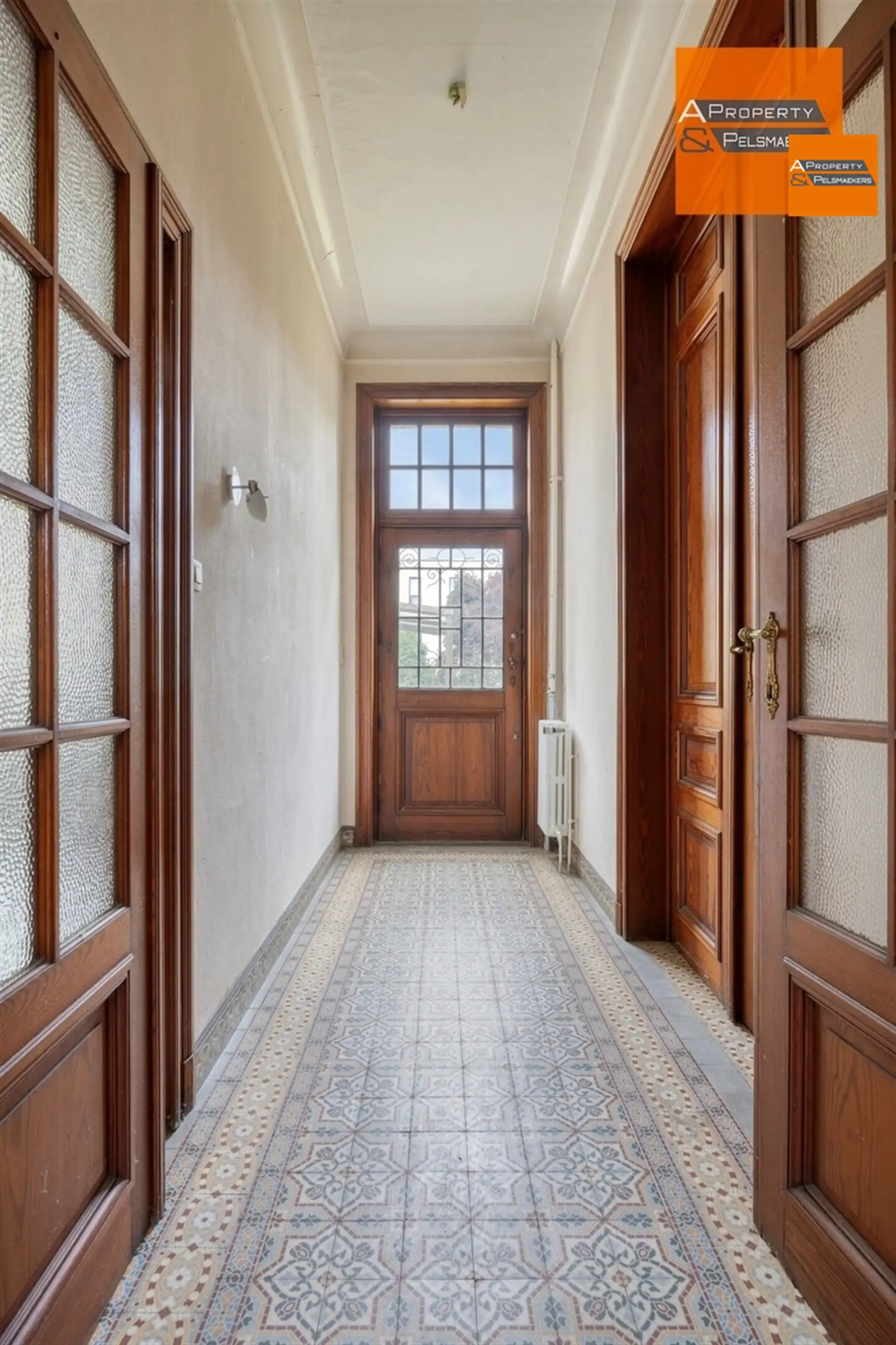 Ruim herenhuis met behoud van veel authentieke elementen  foto 7