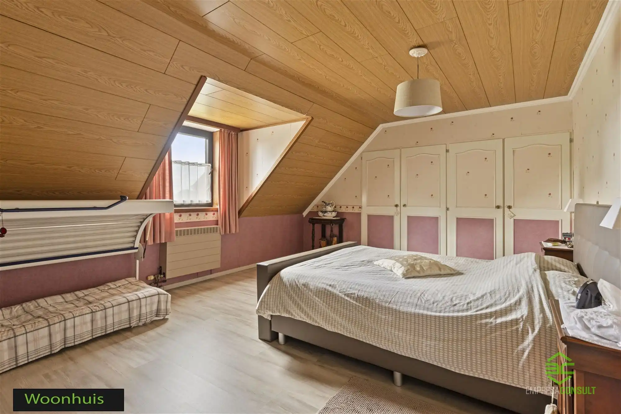 Ruime woning met 8 slpk + 1 magazijn op 21a 24ca! foto 26