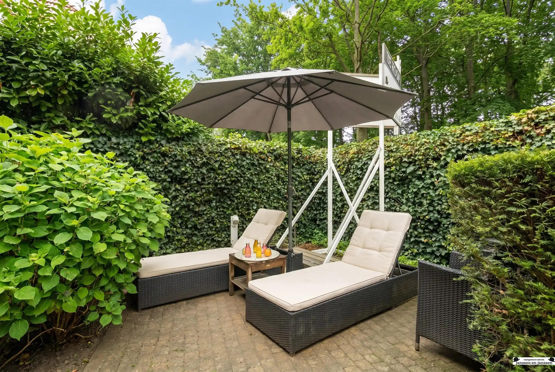 Charmante villa op toplocatie in hartje Ekeren foto 27