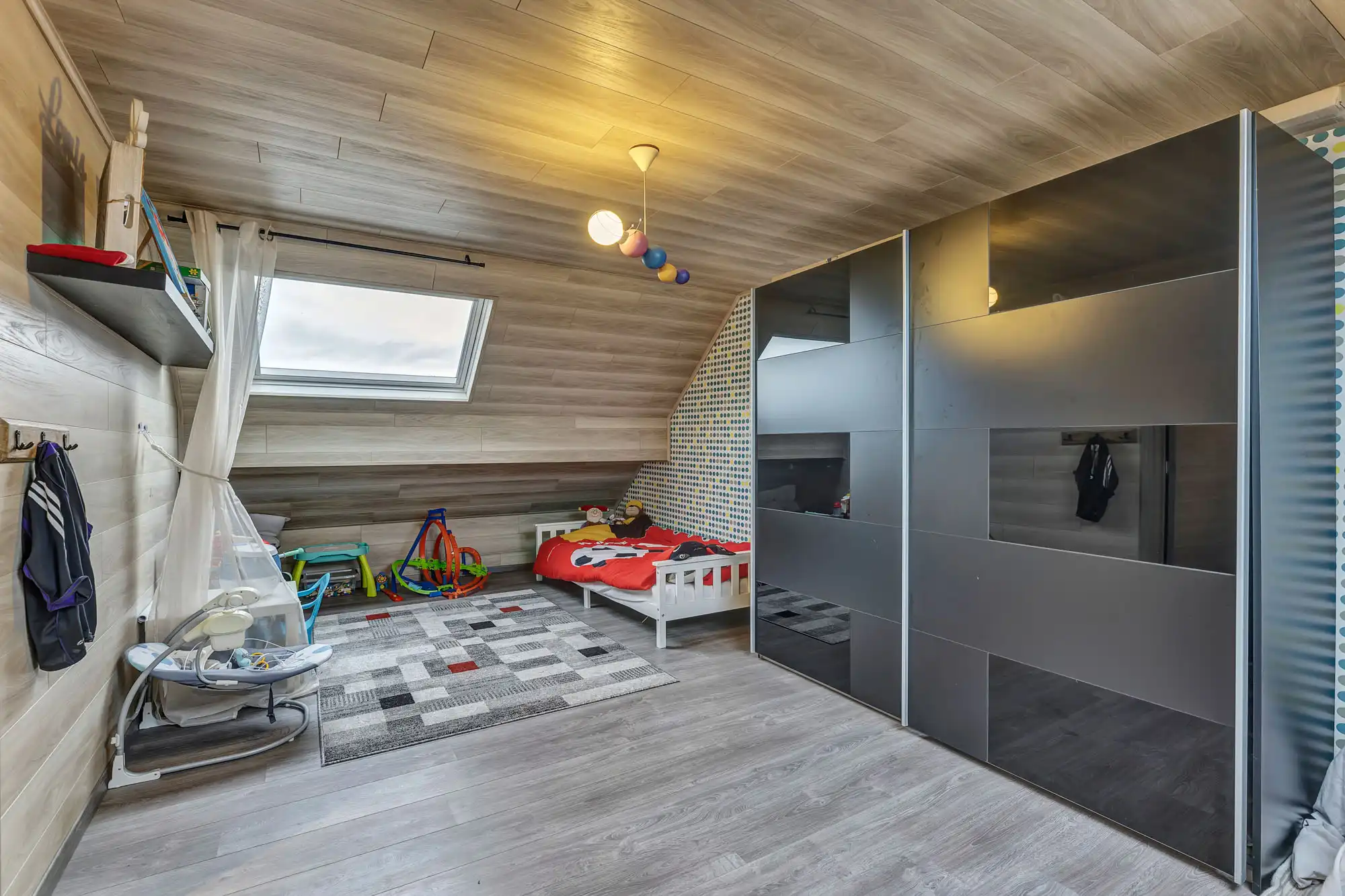 Prachtige instapklare woning met 3 slpks, tuin en garage foto 21