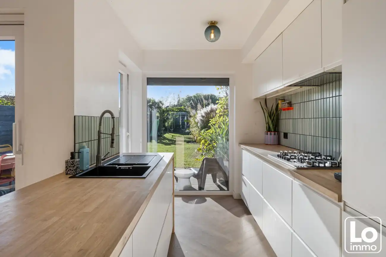 Recente gezinswoning met 3 slaapkamers en mooie zuidwest gerichte tuin foto 7