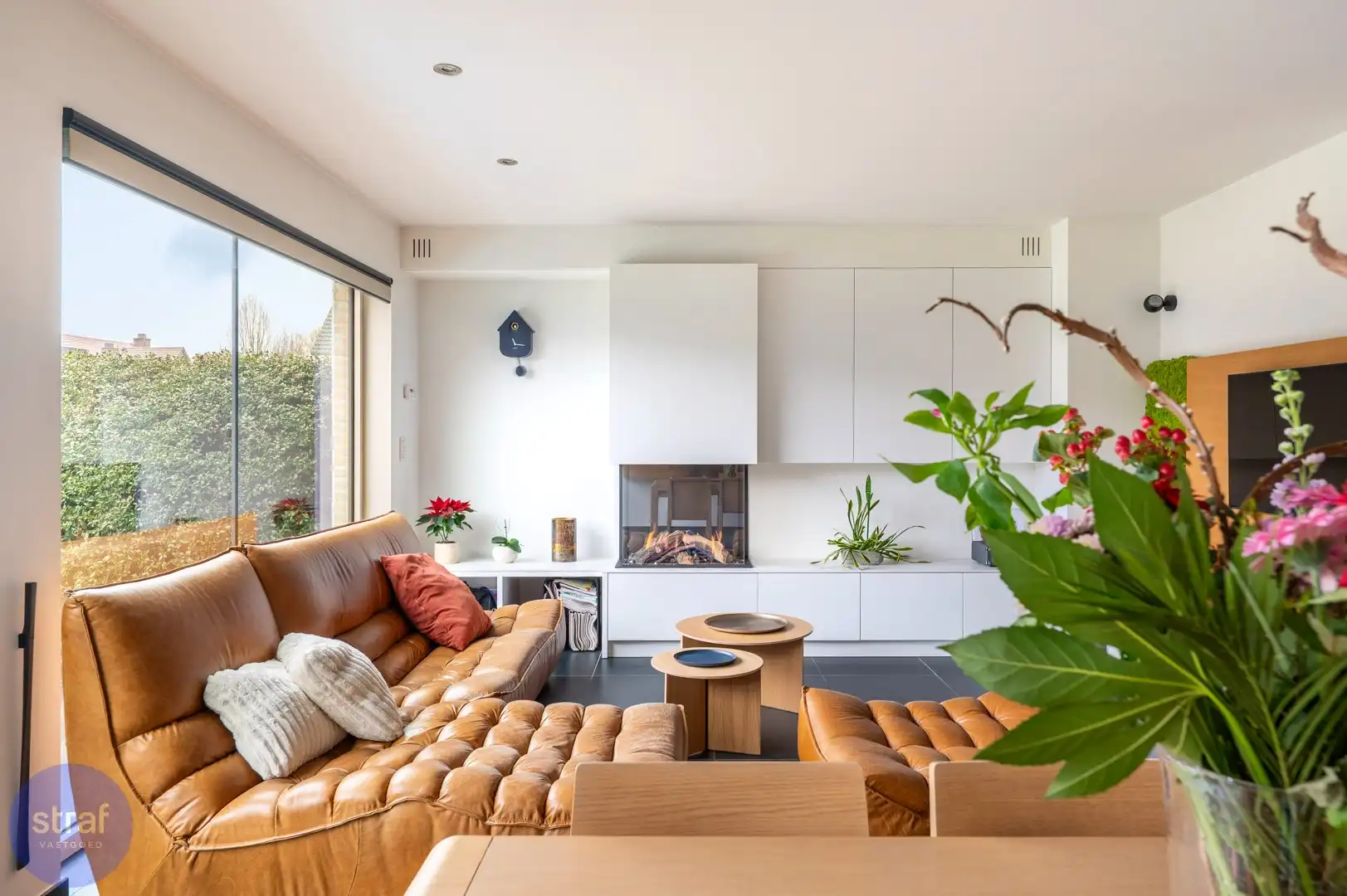 Ruime gezinswoning in een autoluwe straat tussen Zwijndrecht-Dorp en 't stad foto 2