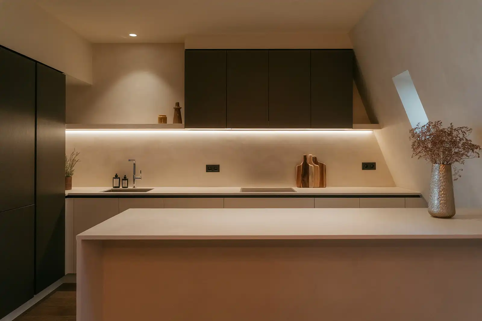 Penthouse op gelijke hoogte en uitzicht op de steigerende paarden van het Koninklijk Museum van Schone Kunsten foto 4