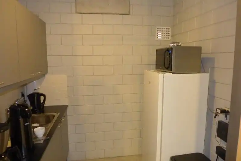 Commerciële ruimte te huur foto 8