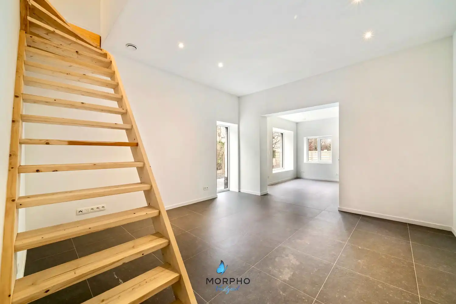 Volledig gerenoveerde energiezuinige woning (EPC A) en tuin in hartje Rumbeke foto 2