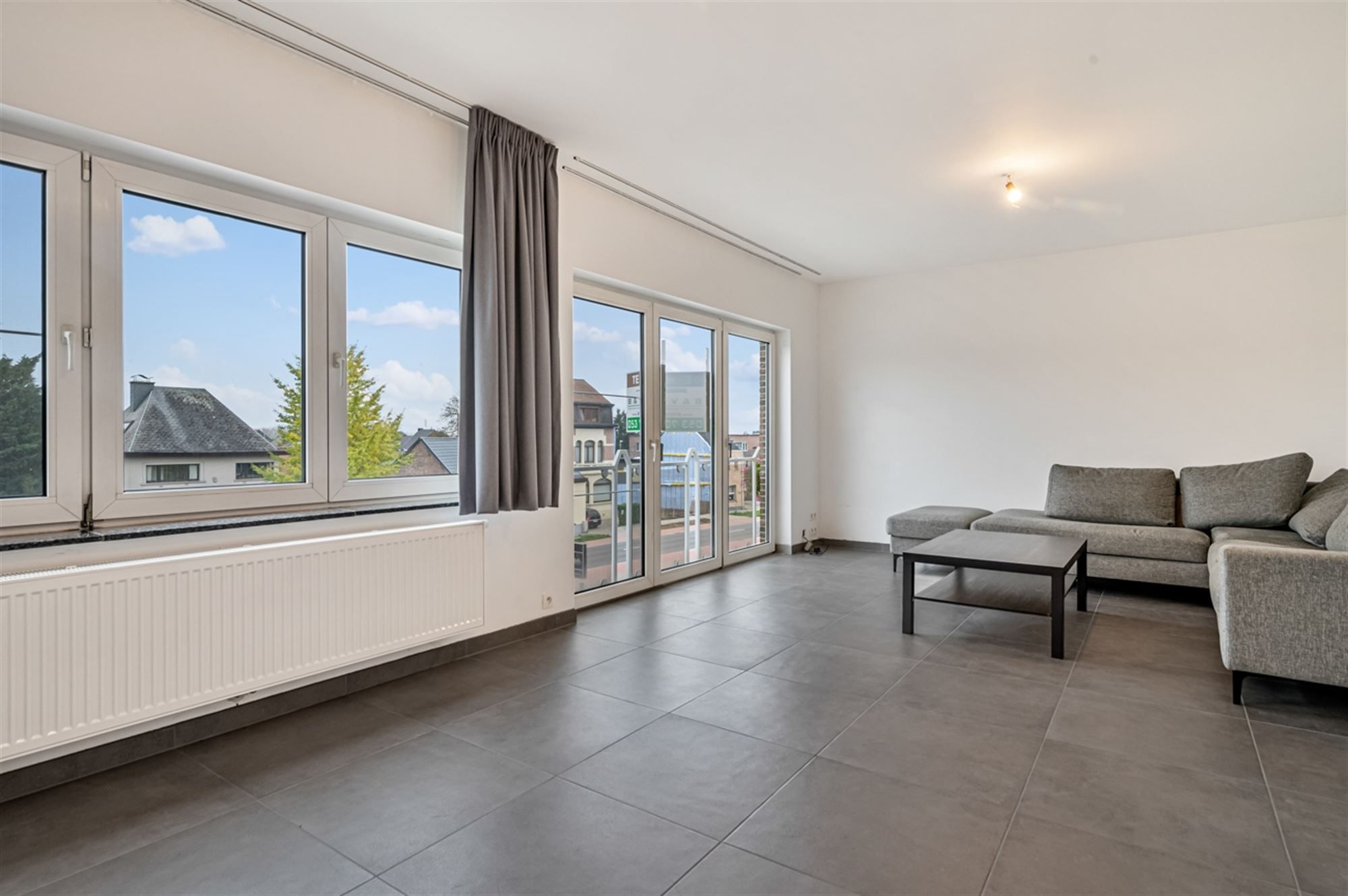 Prachtig gerenoveerd appartement te Erembodegem	 foto 2