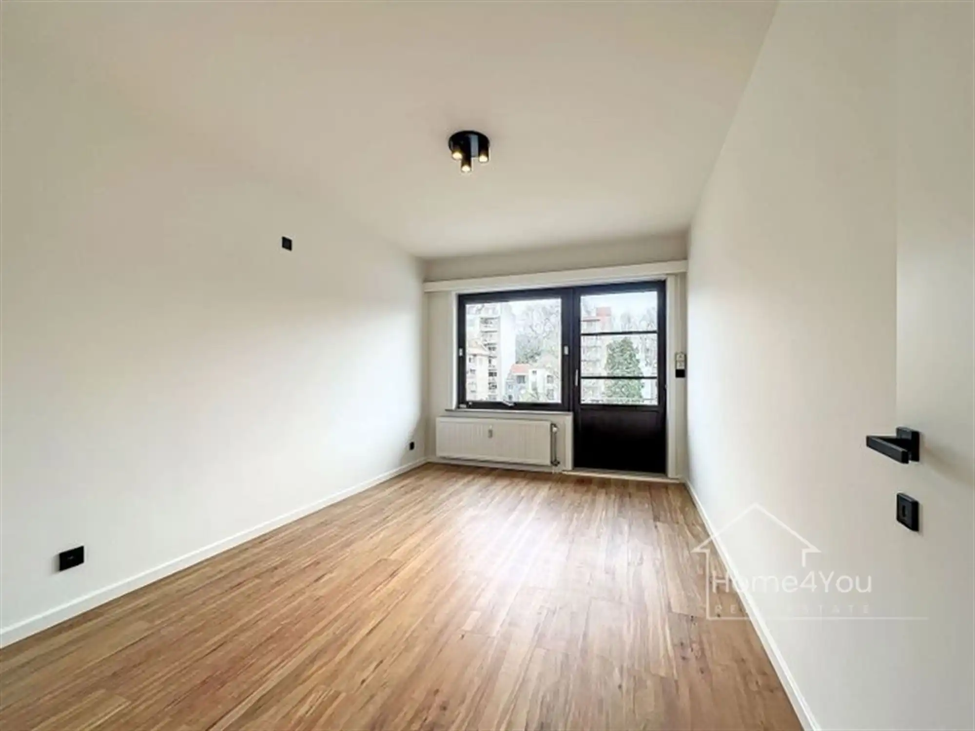 Gerenoveerd 2-slpk app. met 2 terrassen & garage in Gent! foto 5