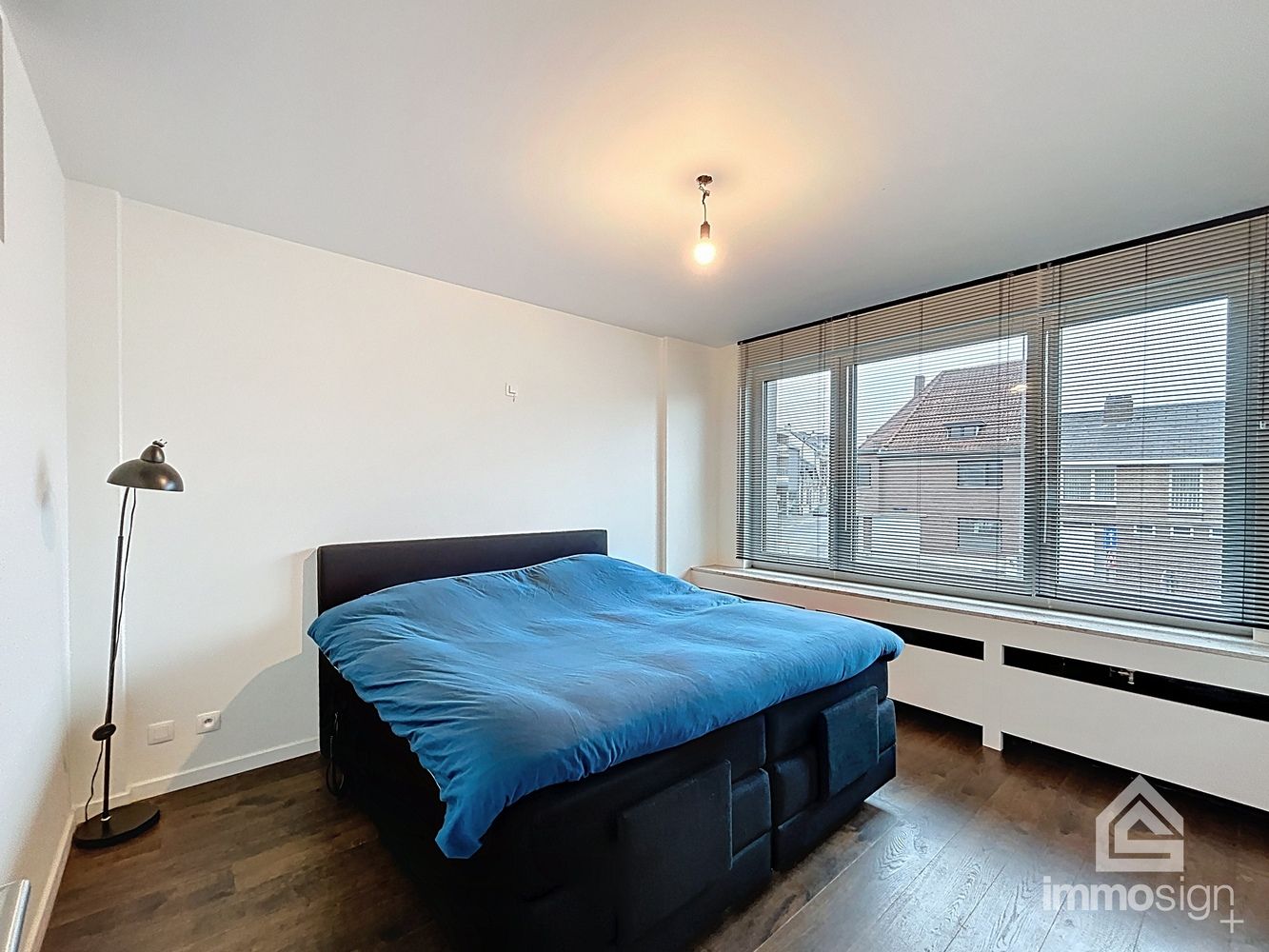 Ruim, lichtrijk appartement in hartje Bree! foto 13