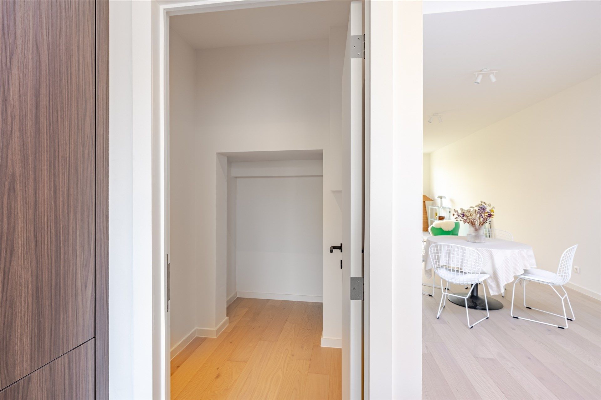 Subliem gerenoveerde woning met 4 slks op topligging foto 10