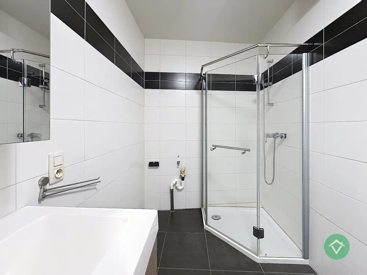 Instapklaar gelijkvloers appartement met staanplaats te Gistel foto 24