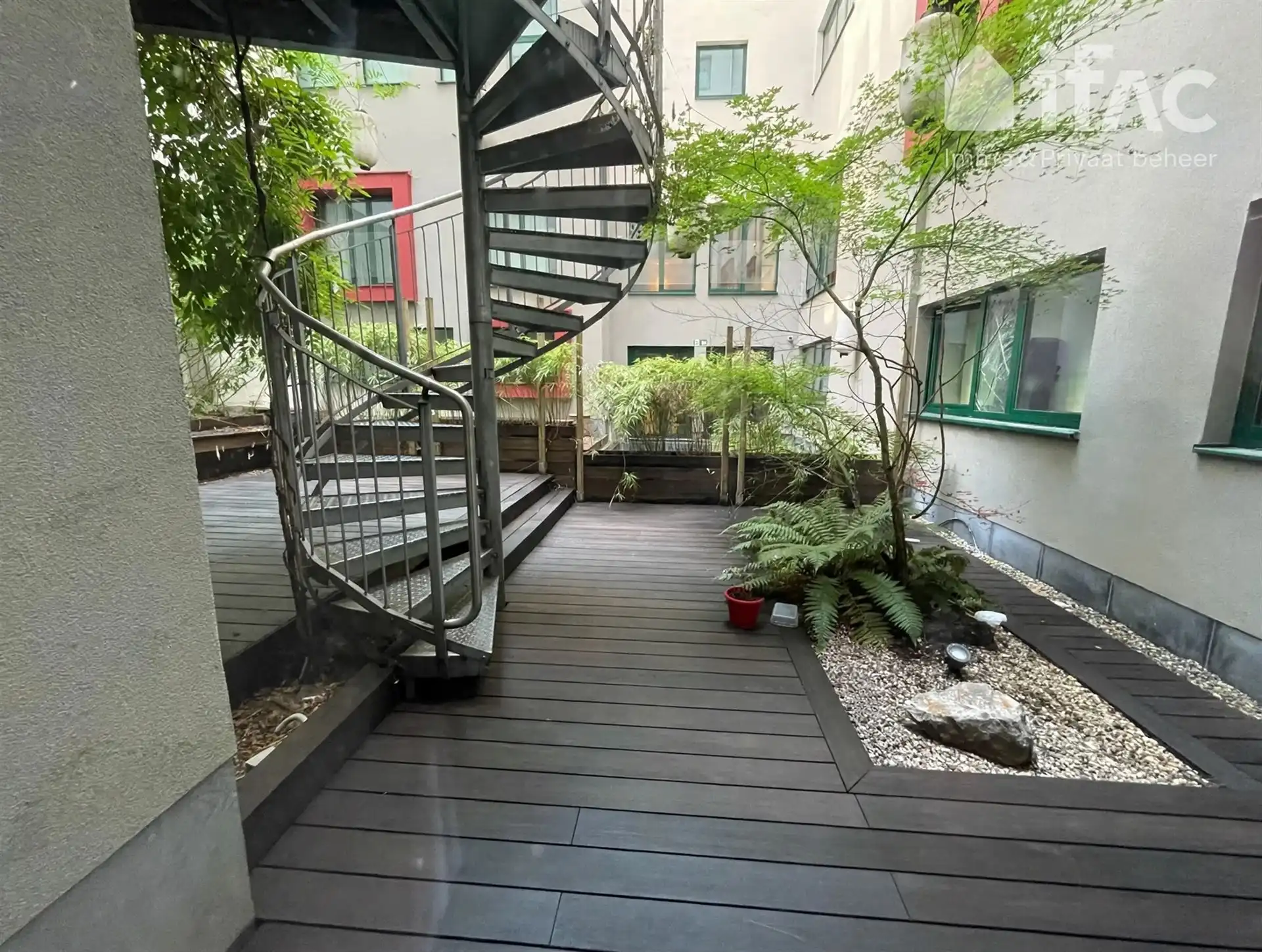 Duplex studentenstudio met eigen keuken + sanitair foto 6