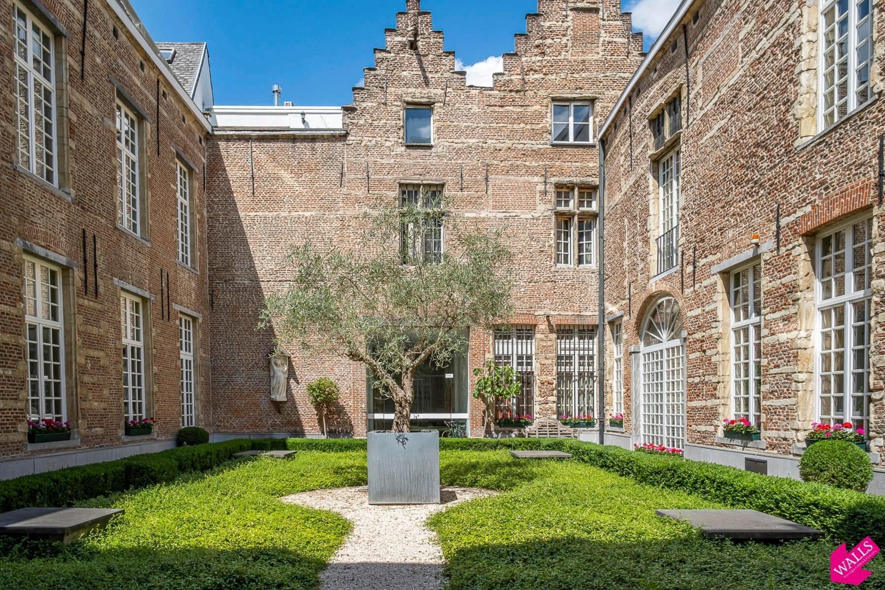 ()=>{if(producerUpdateValueVersion(node),producerAccessed(node),node.value===ERRORED)throw node.error;return node.value} Lange Brilstraat 4 - - 2000 Antwerpen