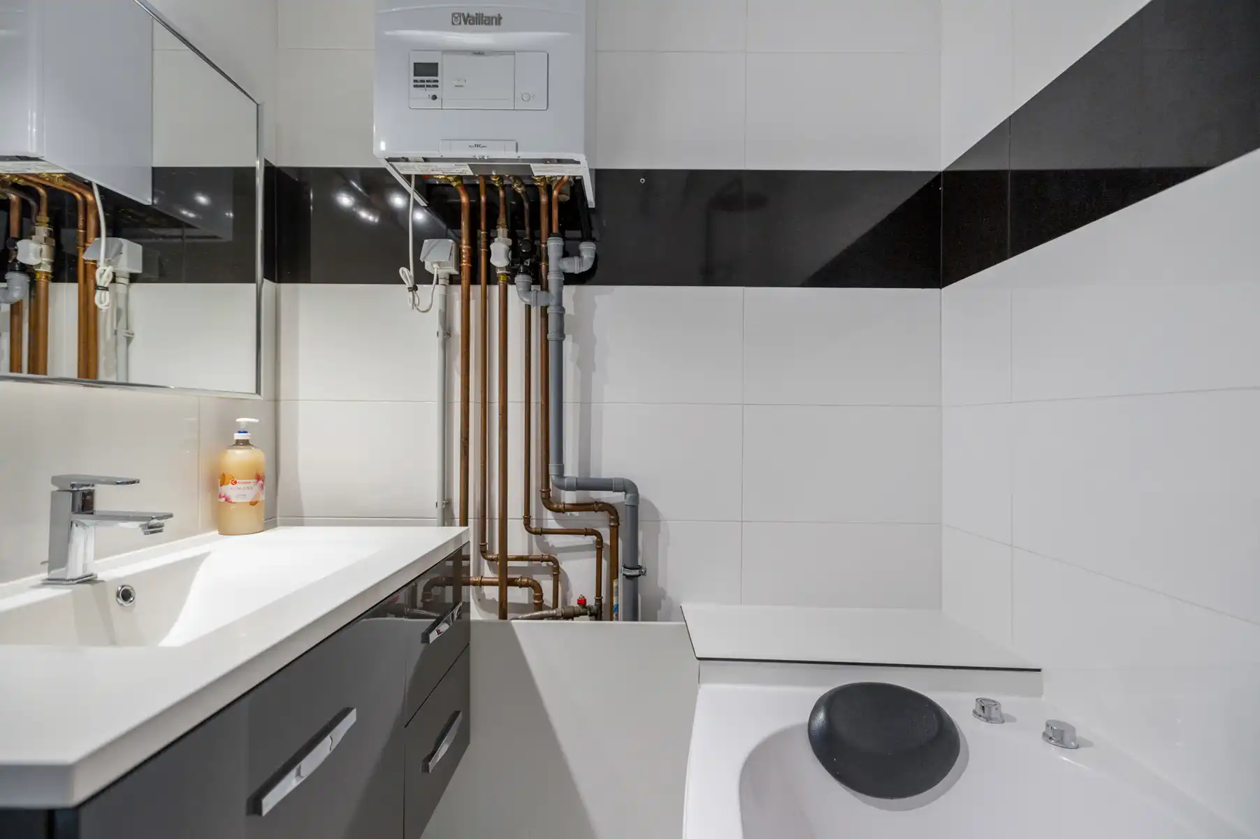 Lichtrijk dakappartement met 2 slpk en terras in Borgerhout foto 15