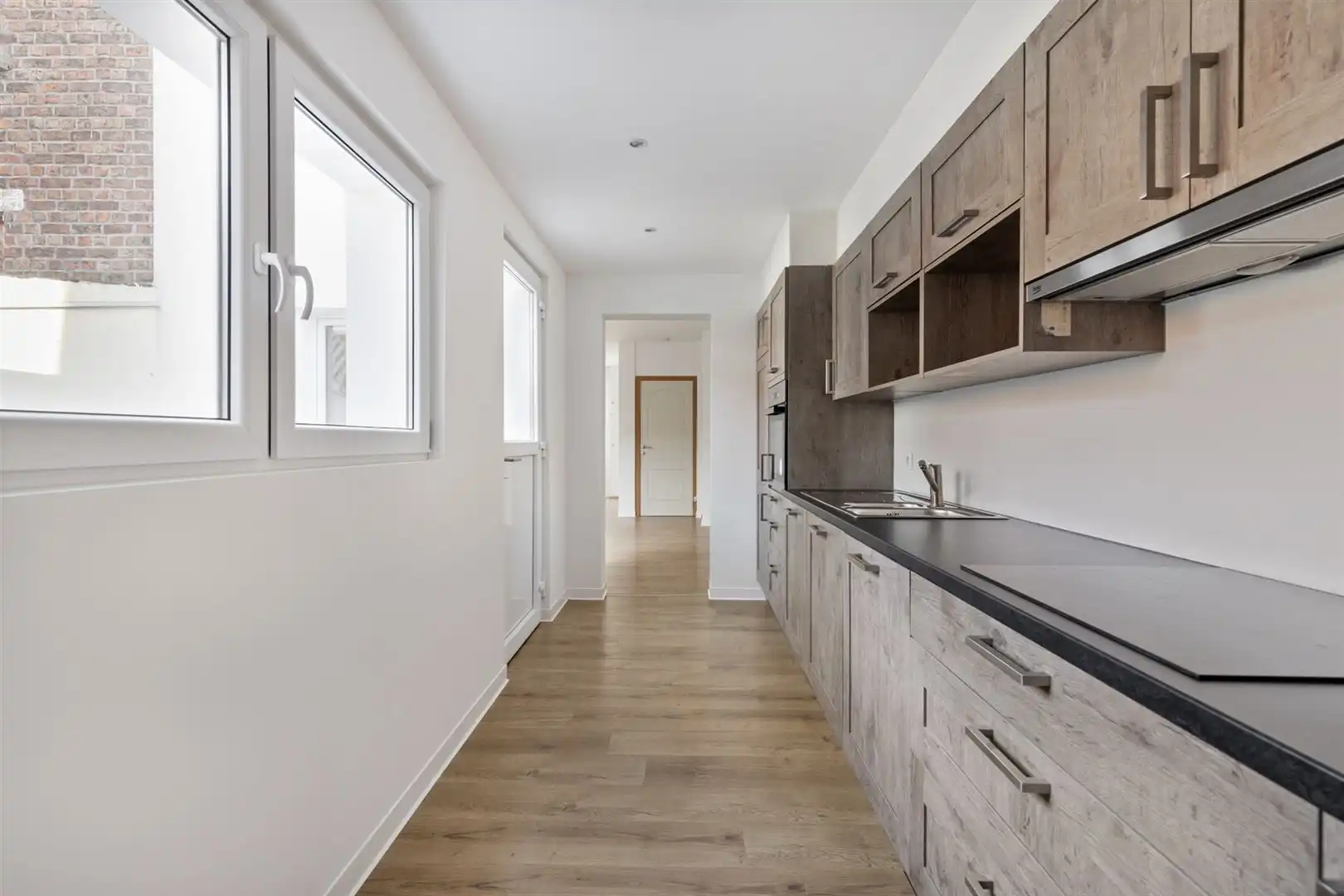 Volledig gerenoveerde instapkare woning ! foto 4