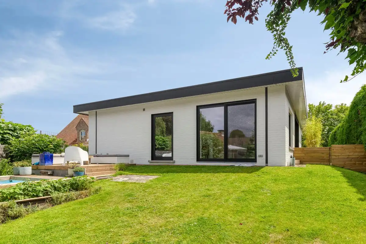Gelijkvloerse villa op 804m² te koop in Gullegem!  foto 7