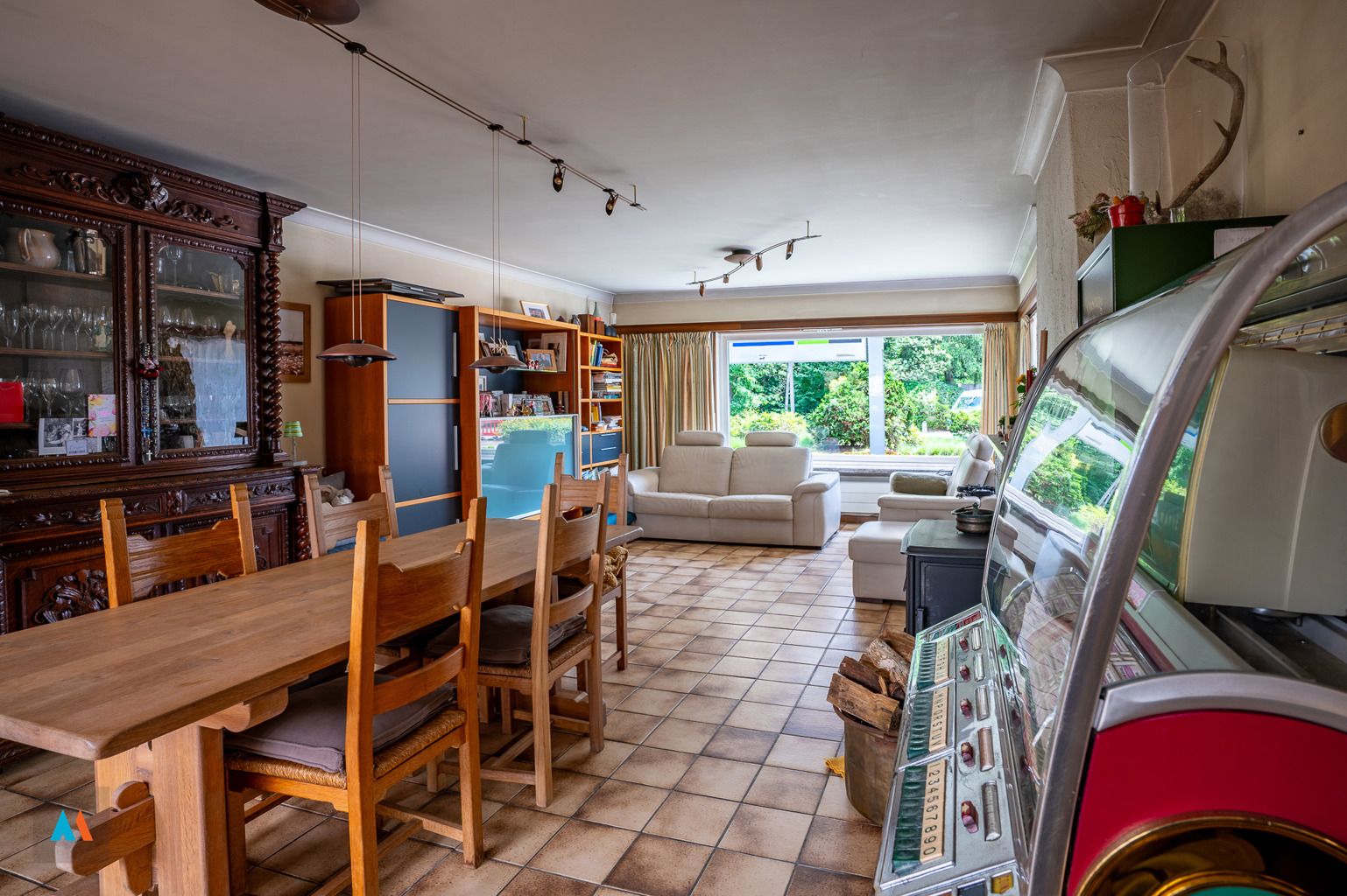 Garagebedrijf met woonst foto 7