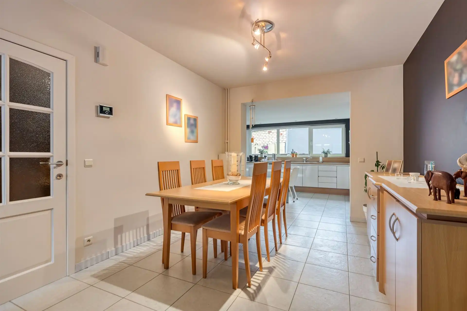 Instapklare woning met 3 slpk's en zonnig terras van 33 m²! foto 4