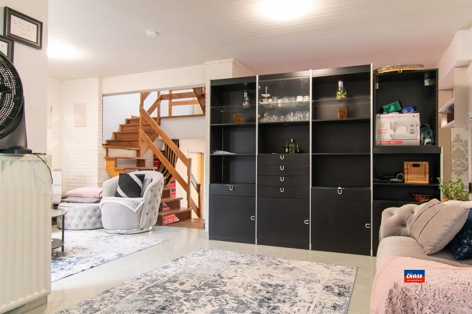 HOB met vier slaapkamers, tuin en garage foto 4