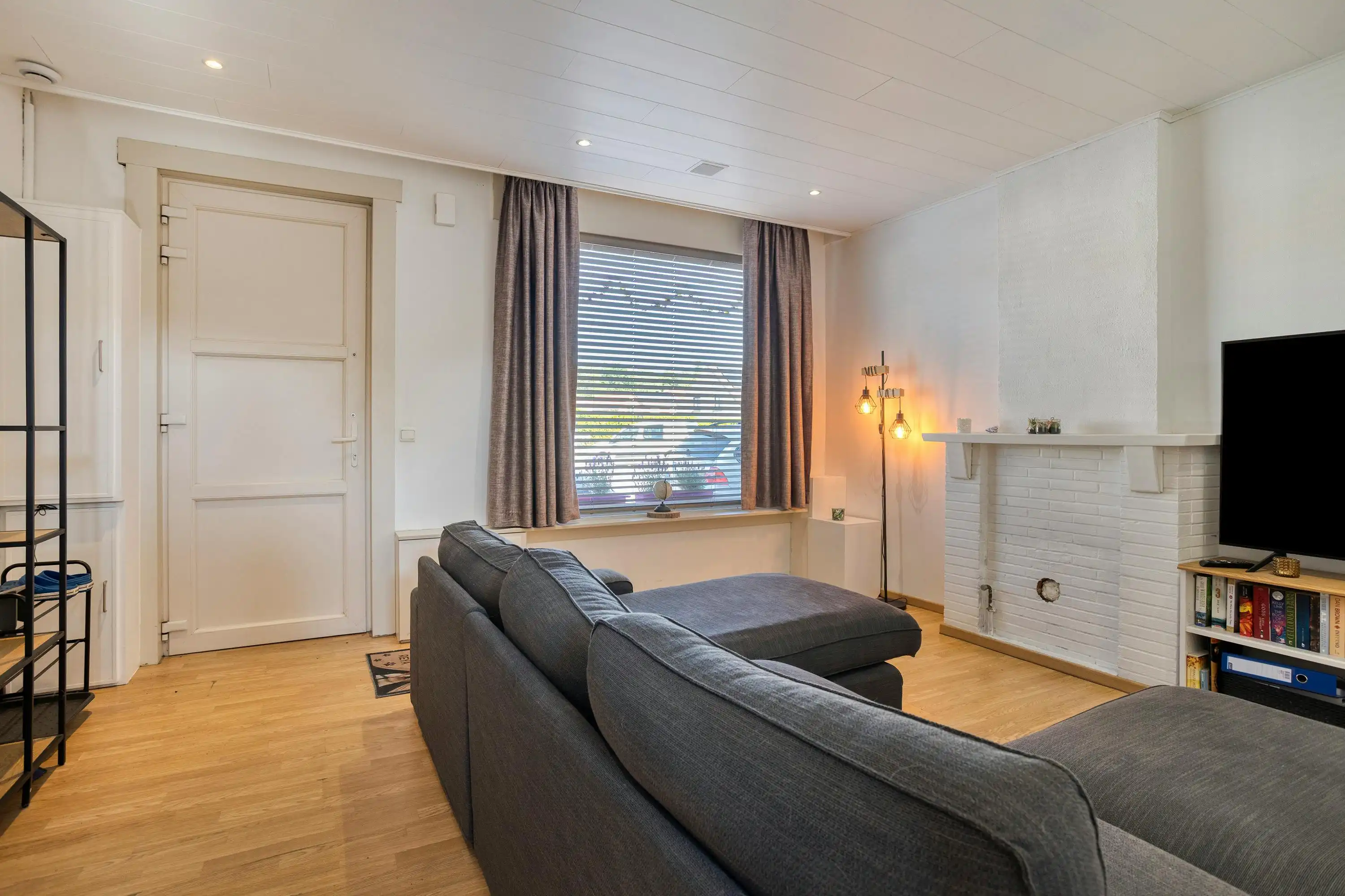 Gezellige rijwoning met stadskoertje te koop in Torhout foto 6