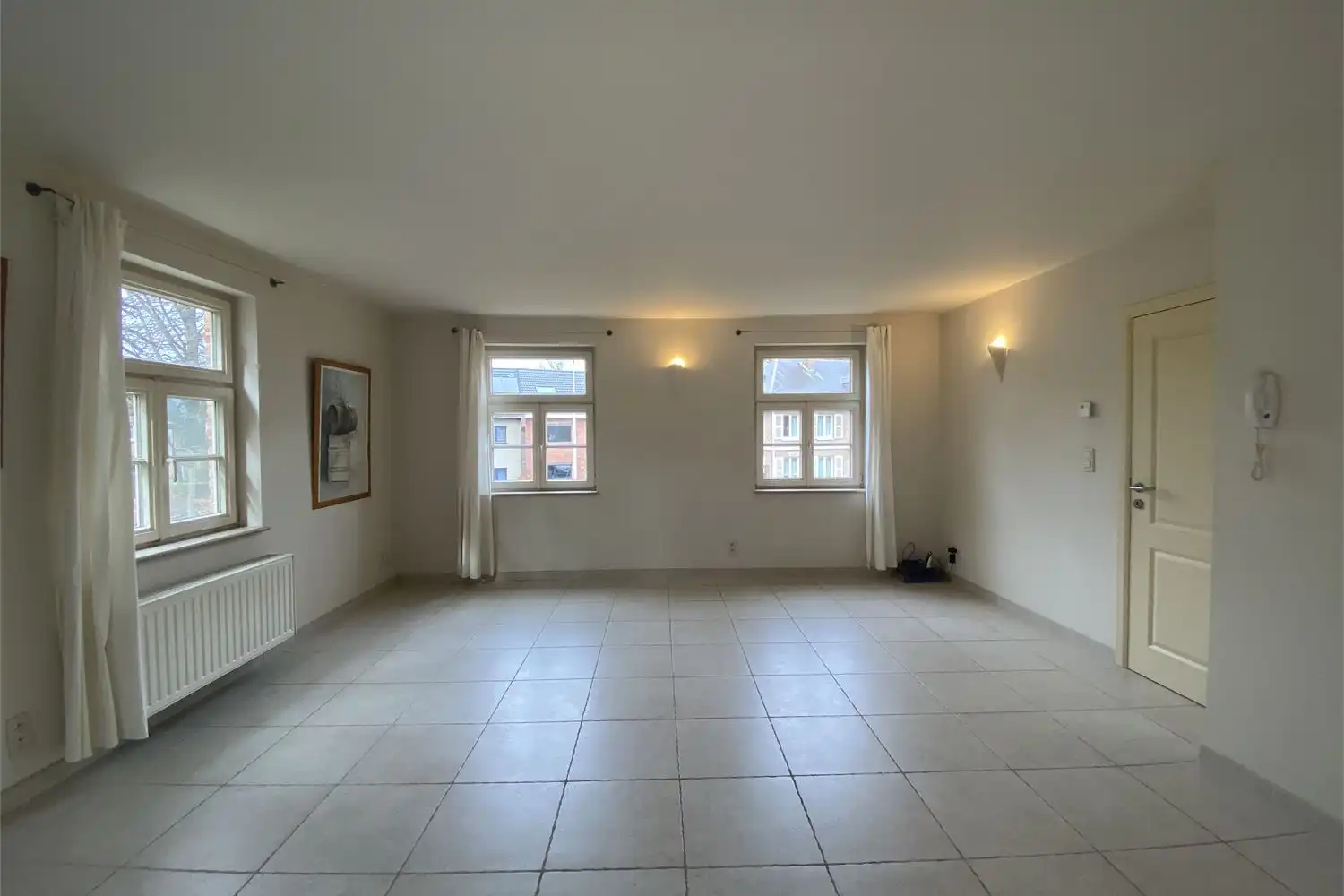 Stijlvol appartement met 2 slaapkamers op toplocatie in de Armand Maclotlaan, nabij Molenvijvers en ZOL Genk. foto 3