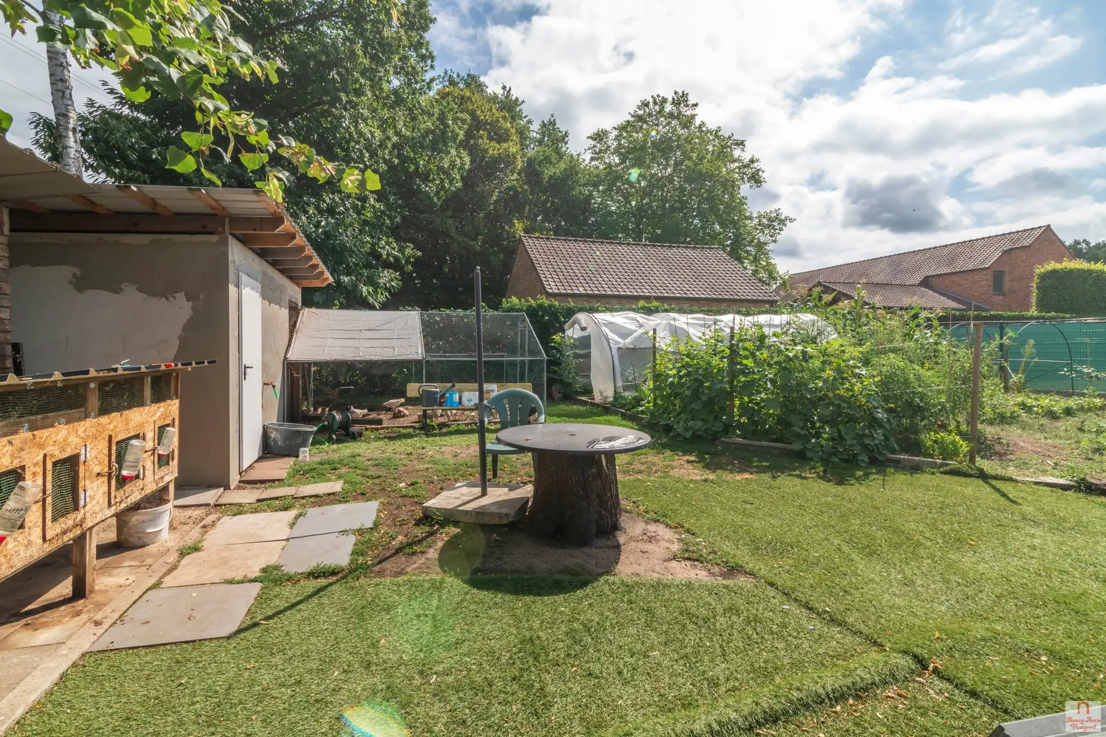 Ruime, vernieuwde woning met terras en tuin in Koersel foto 46