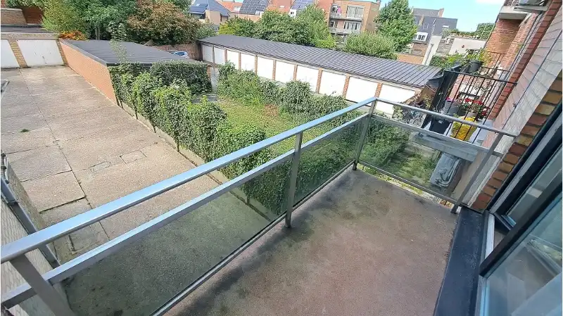 Lichtrijk 2-slaapkamerappartement met 2 Terrassen te huur in Kristus-Koning Brugge foto 12