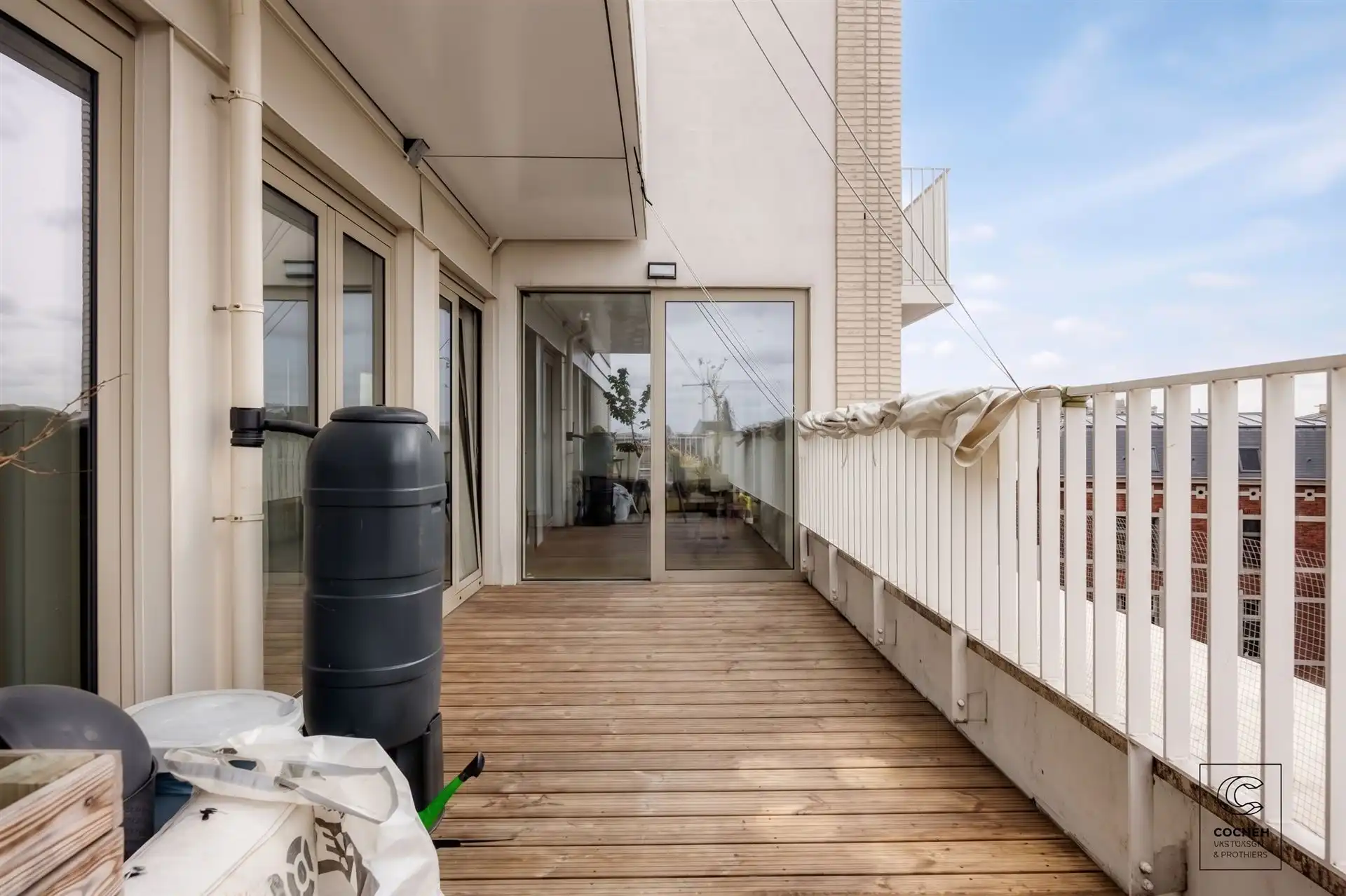 Ruim drieslaapkamer appartement op een uitstekende locatie! foto 17