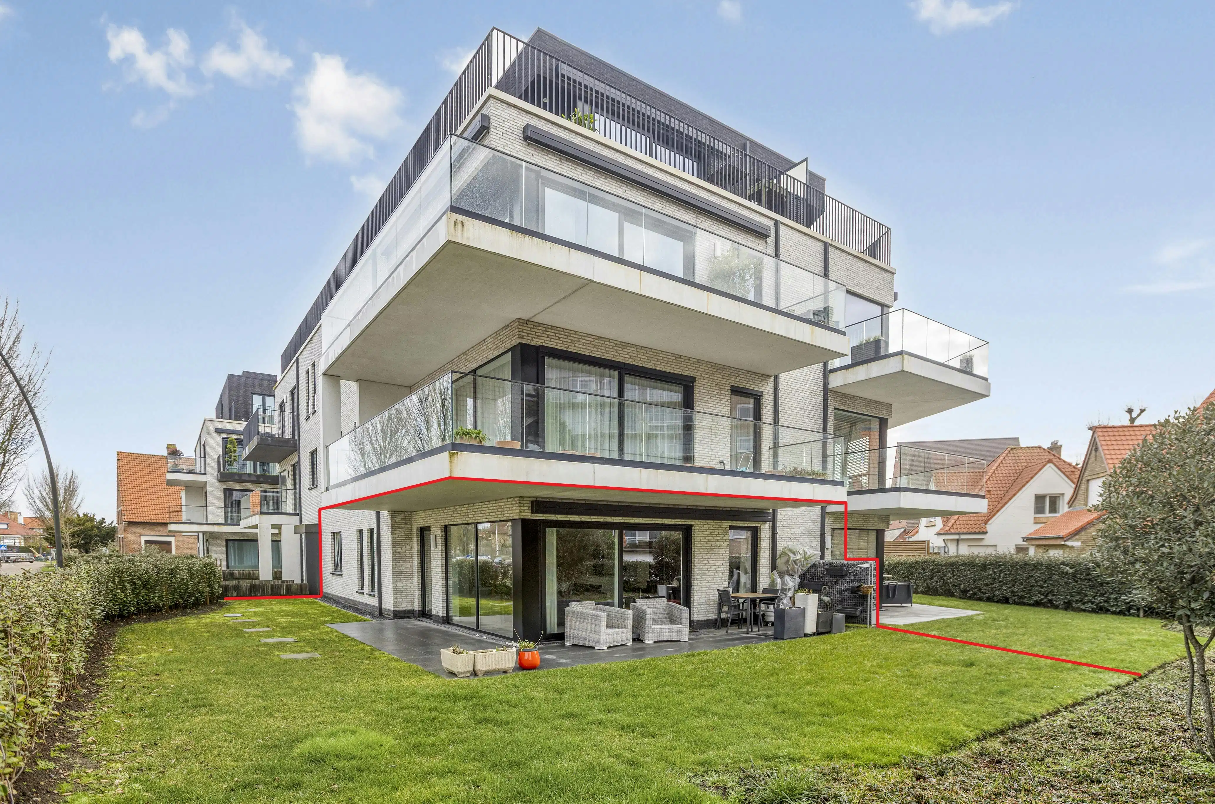 Appartement (97 m²) met 2 slaapkamers en tuin in Koksijde foto {{pictureIndex}}
