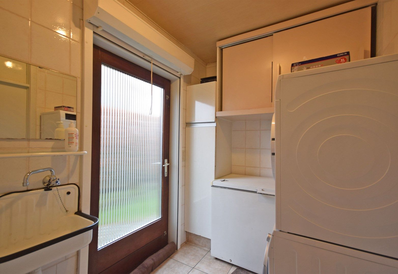 CHARMANTE BUNGALOW MET RUIME TUIN EN BIJGEBOUWEN IN ROESELARE foto 8
