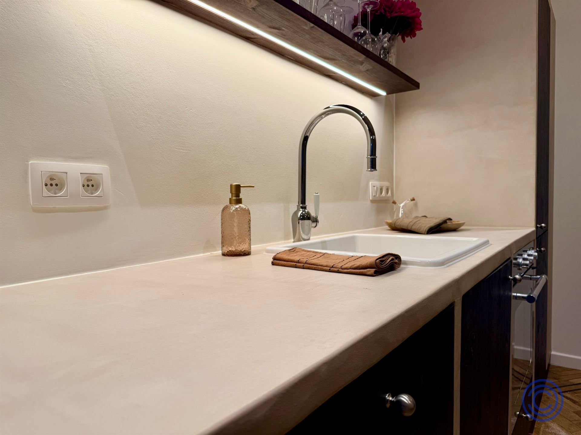 2-slpk appartement met terras en zonnepanelen! foto 15