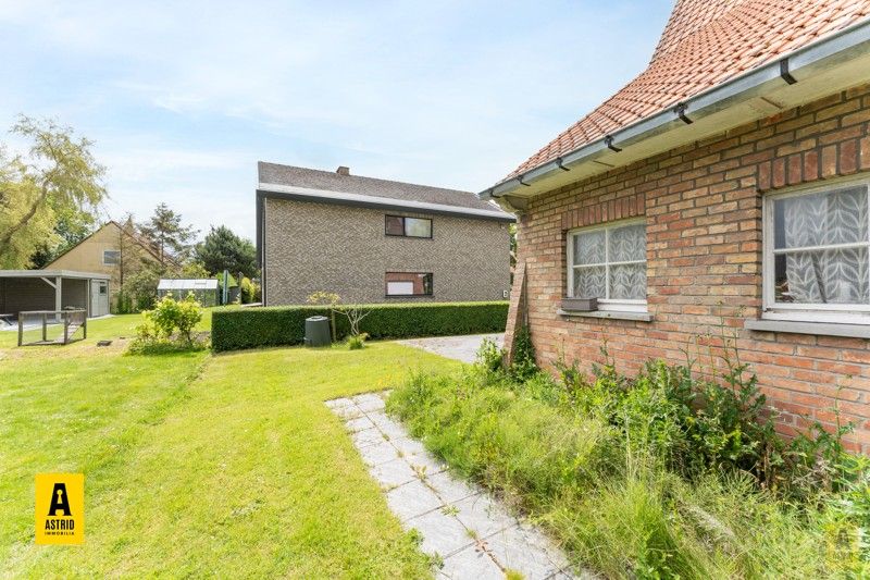 Ontdek deze charmante woning in het hart van Bredene! foto 14