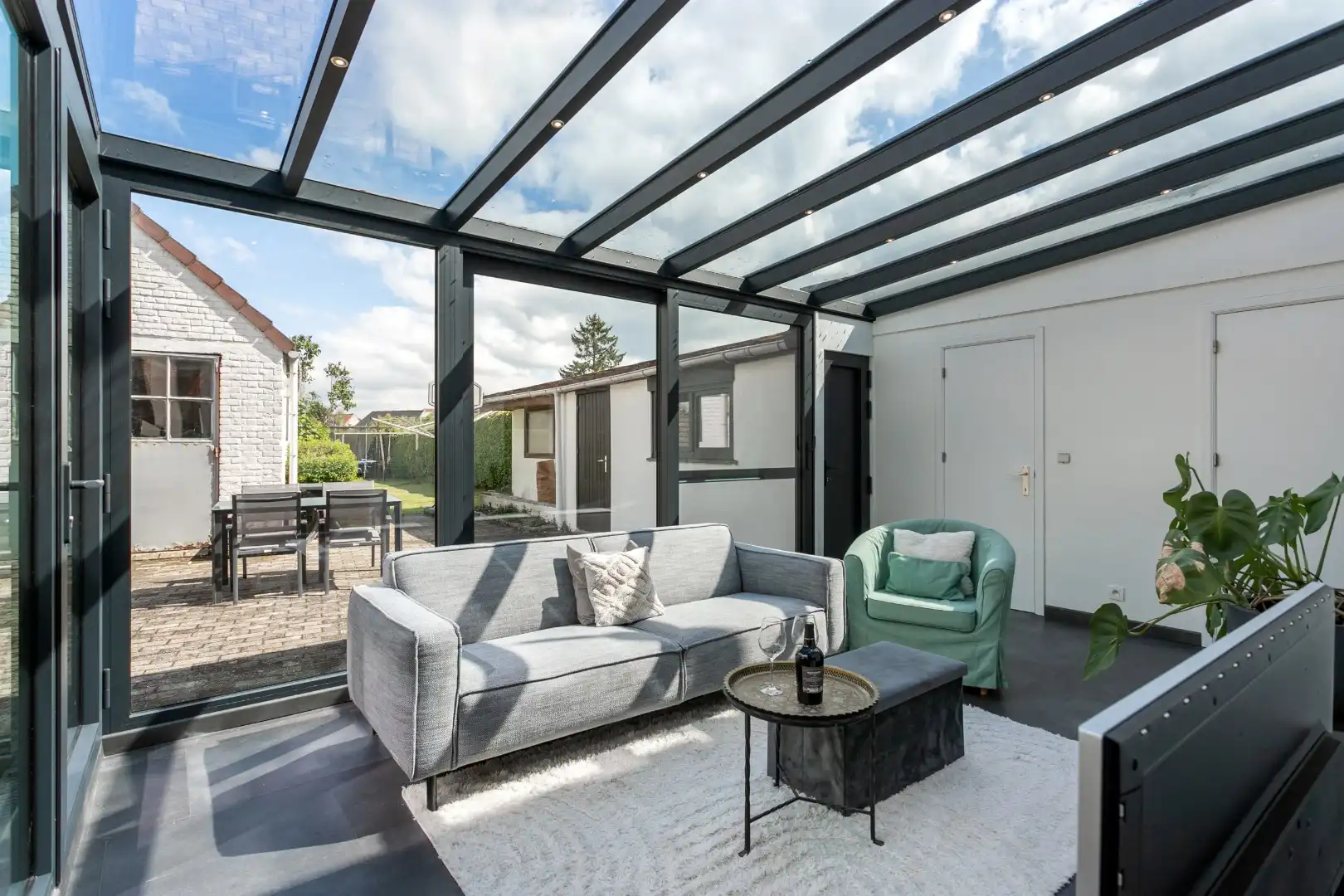 Gerenoveerde 3-gevelwoning met tuin en 4 slaapkamers te Sint-Genesius-Rode foto 10