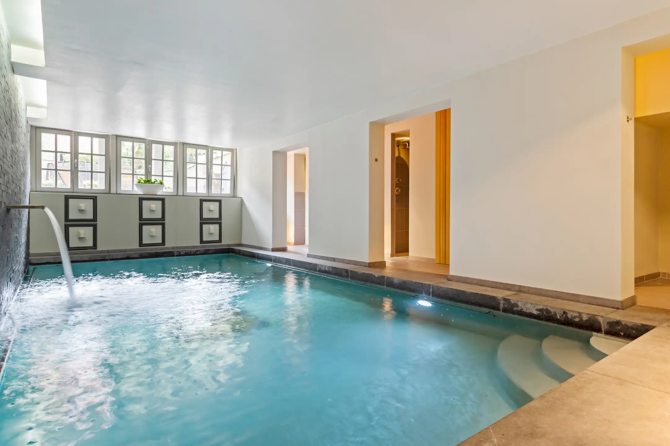 ANTWERPEN - Exclusieve herenwoning met tuin foto 11