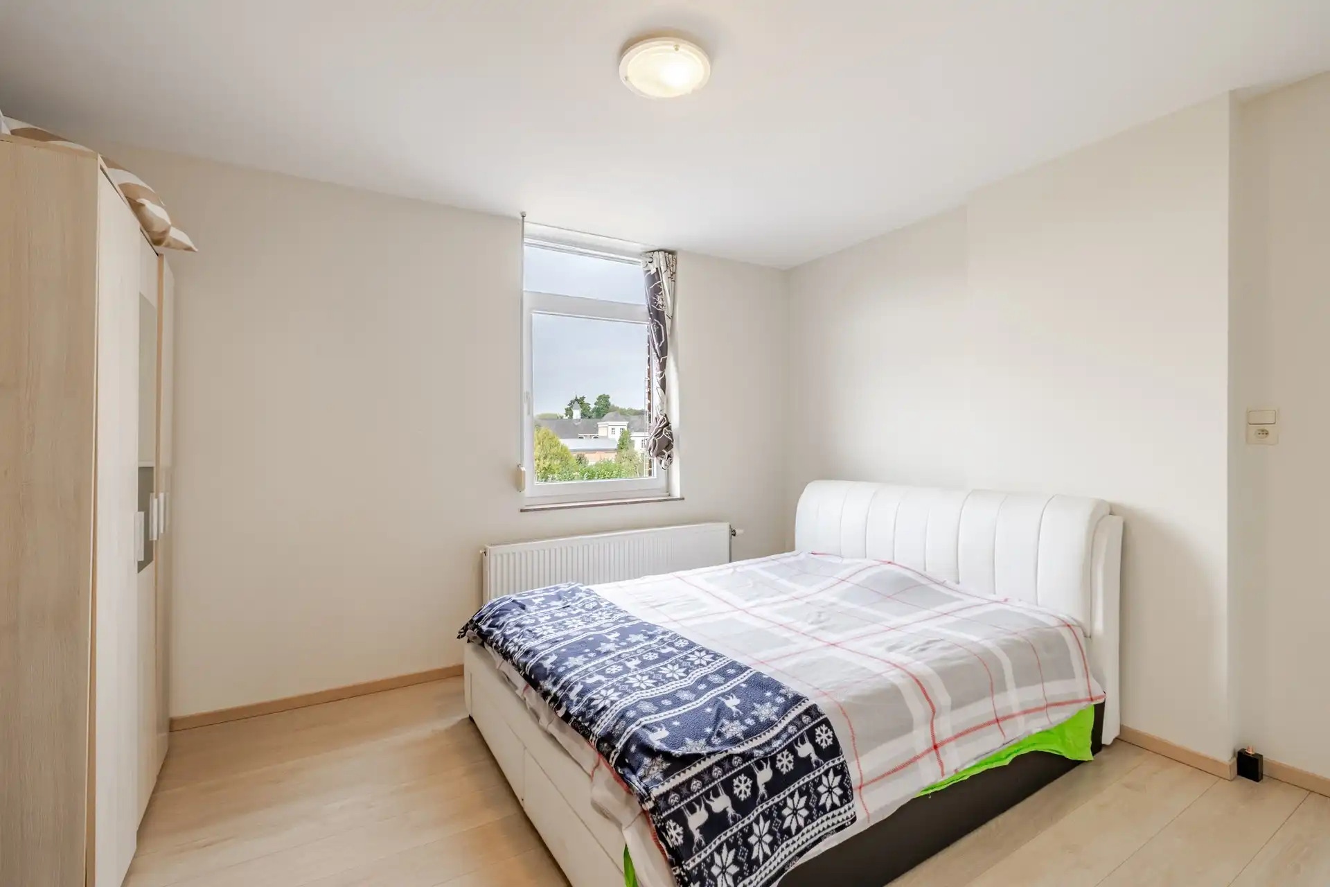 Gunstig gelegen rijwoning met 4 slaapkamers foto 9