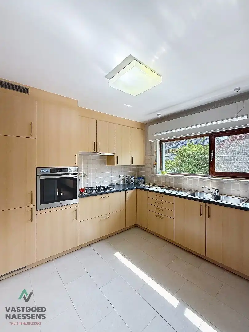 TE RENOVEREN BUNGALOW IN GEGEERDE WOONWIJK foto 10