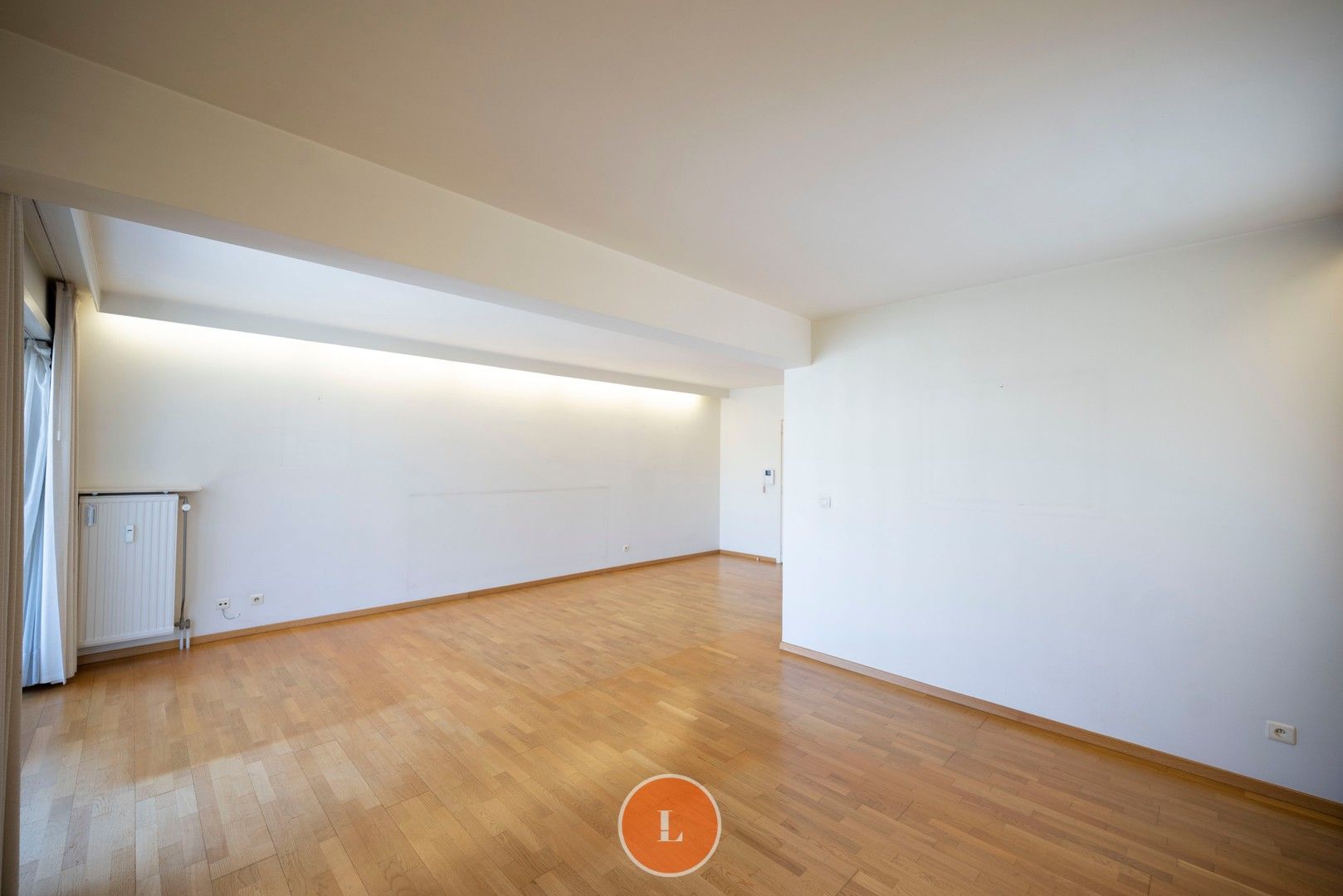 Instapklaar appartement met garage te koop in hartje Harelbeke foto 2