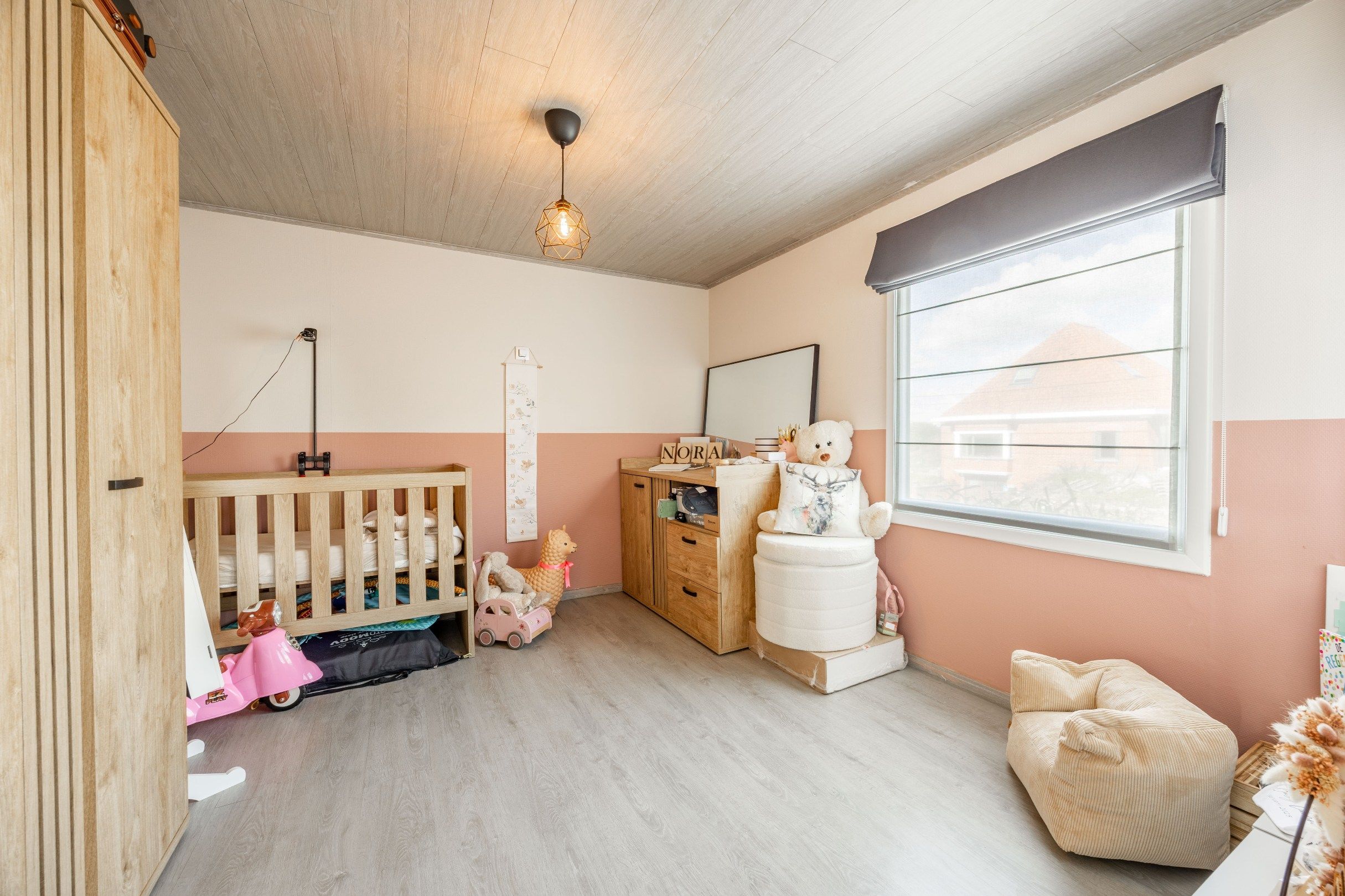 GELIJKVLOERSE WONING OP 810 M² foto 18