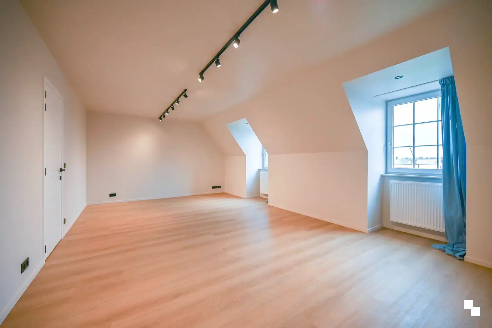 Gemeubelde high-end woning in rustige buurt in Waregem foto 24