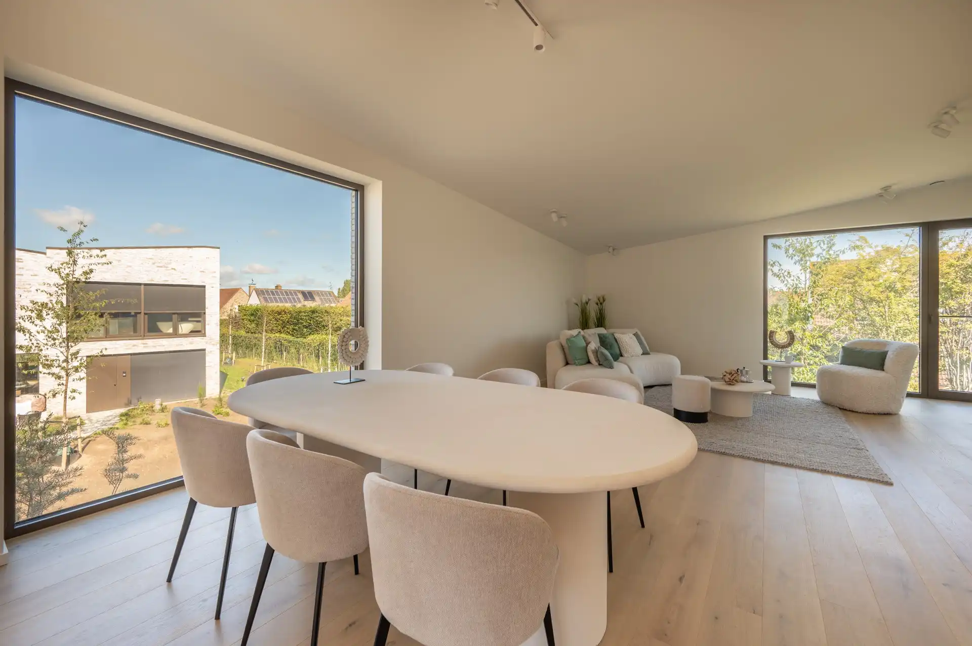 Hoekwoning in autovrij parkdomein met terrassen en private garage foto 2